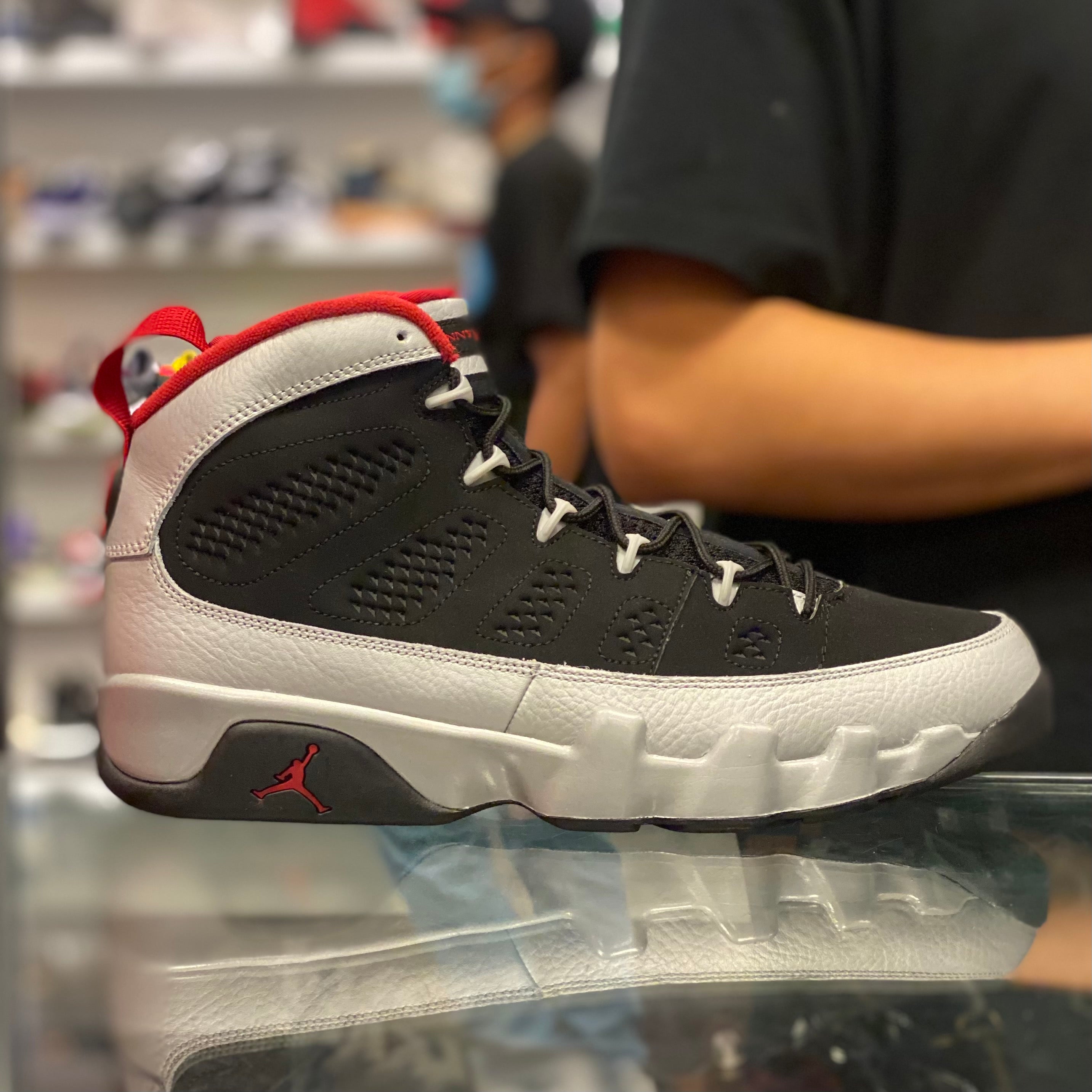 Air Jordan Retro 9 “Kilroy”