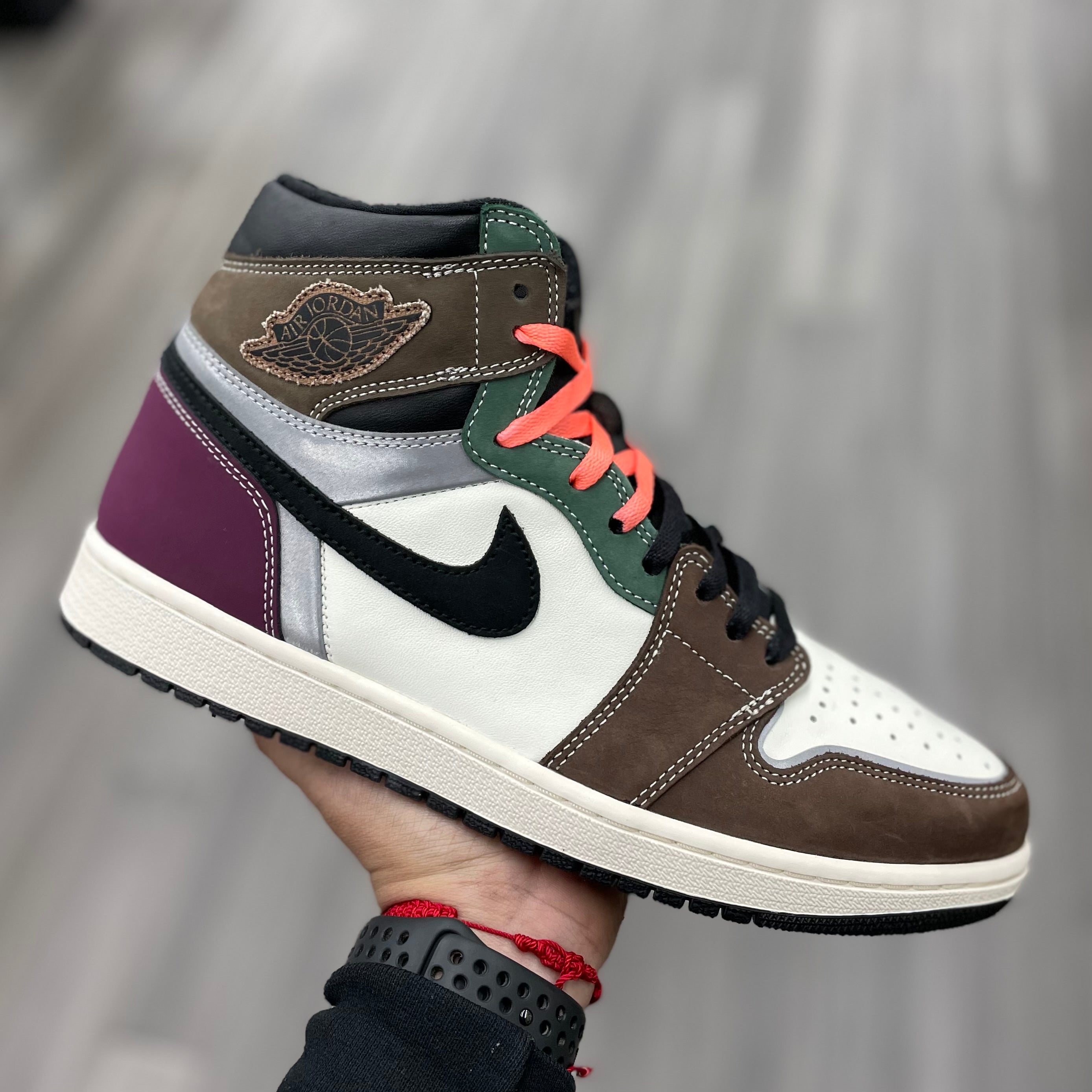 Air Jordan 1 Retro “Hand Crafted”