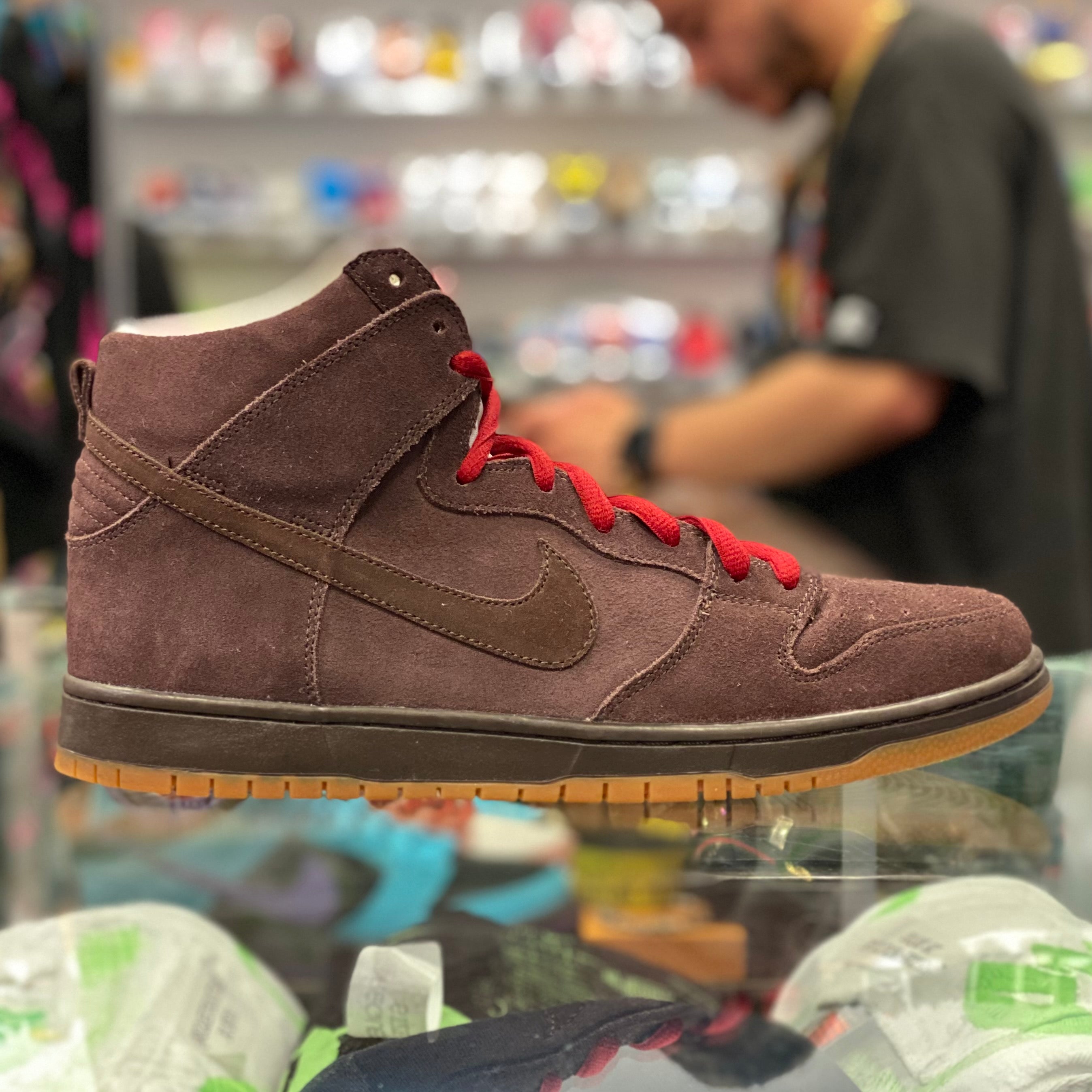 Nike SB Dunk High “Budweiser”