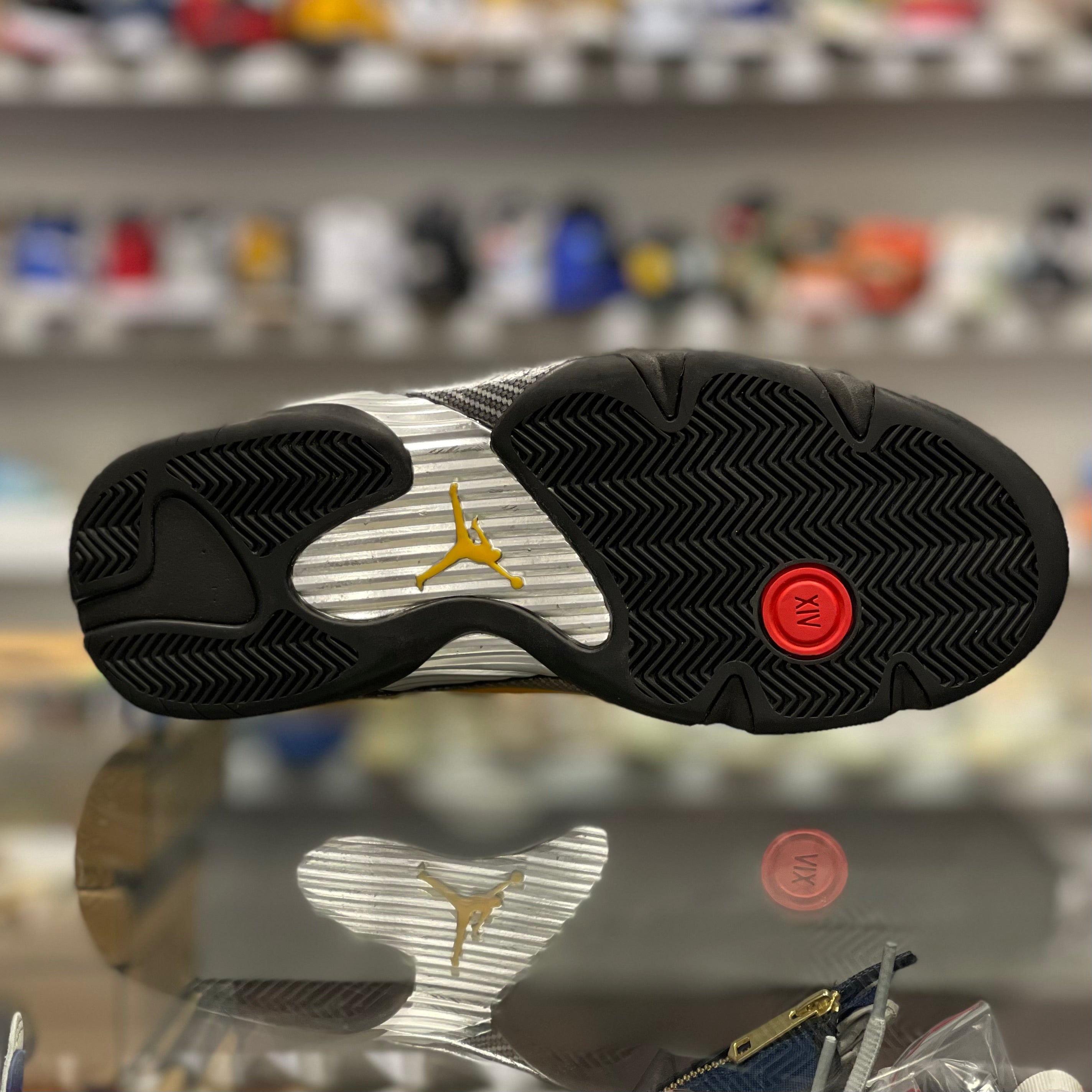 Air Jordan 14 Retro “University Gold”