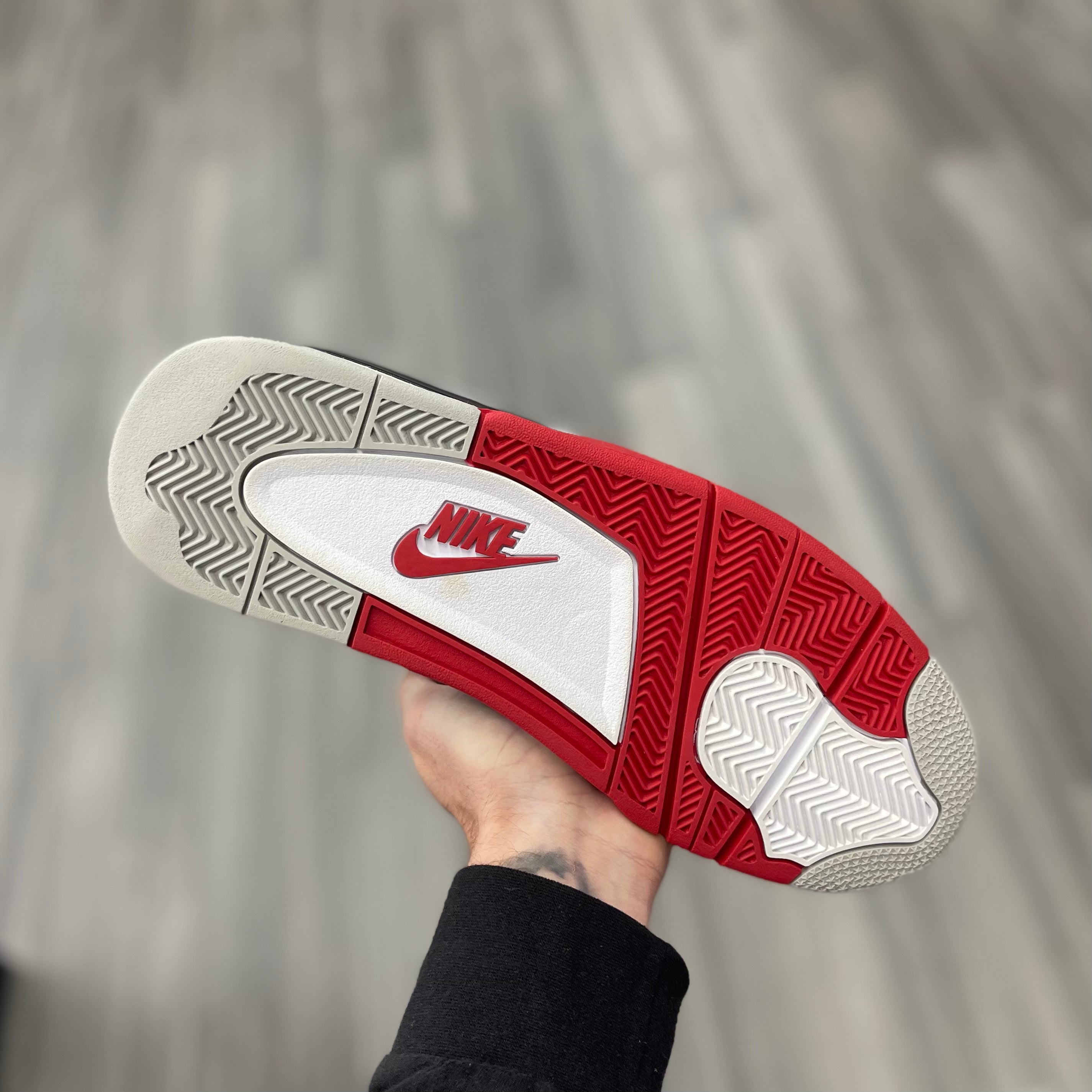 Air Jordan 4 Retro “Fire Red”