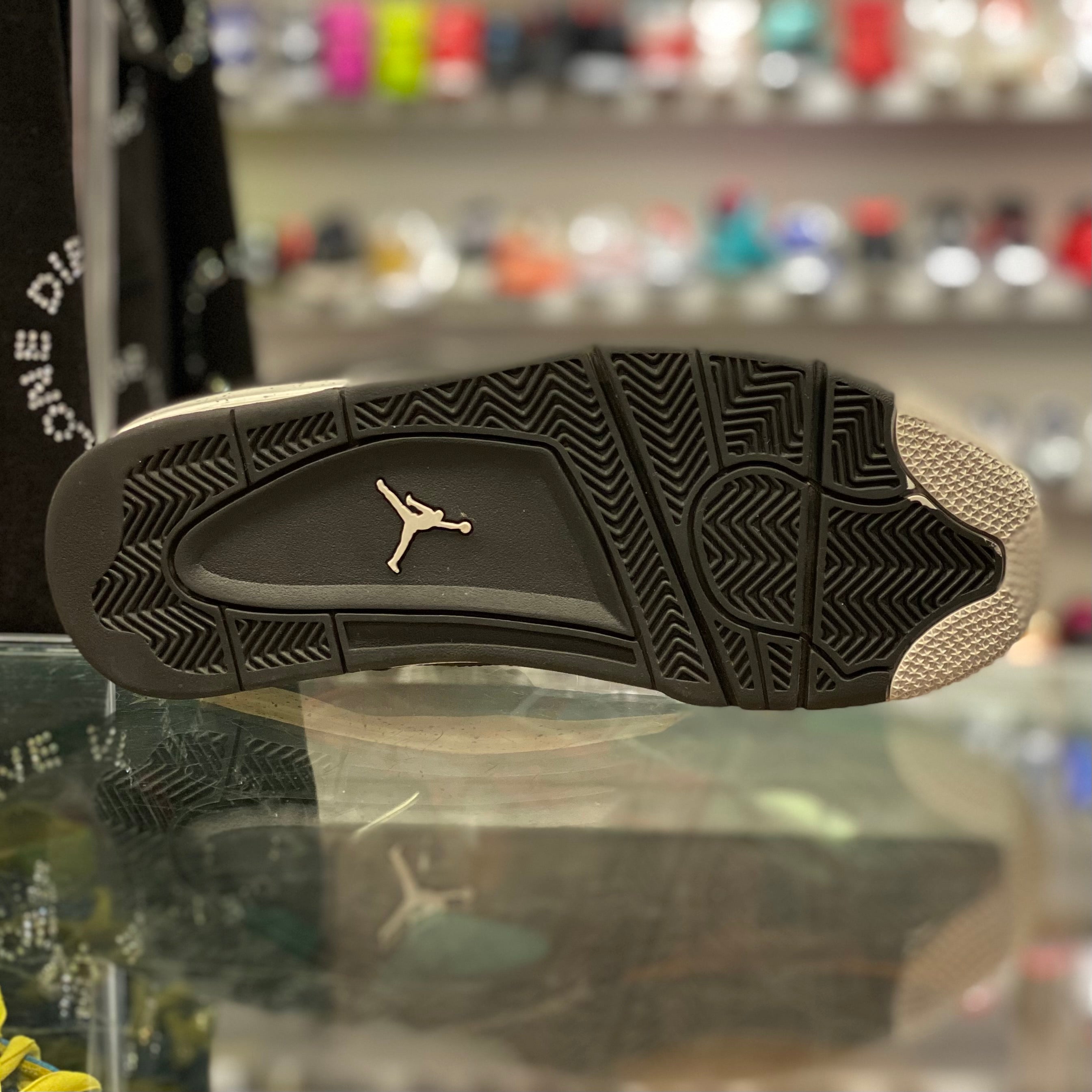 Air Jordan 4 Retro “Oreo”