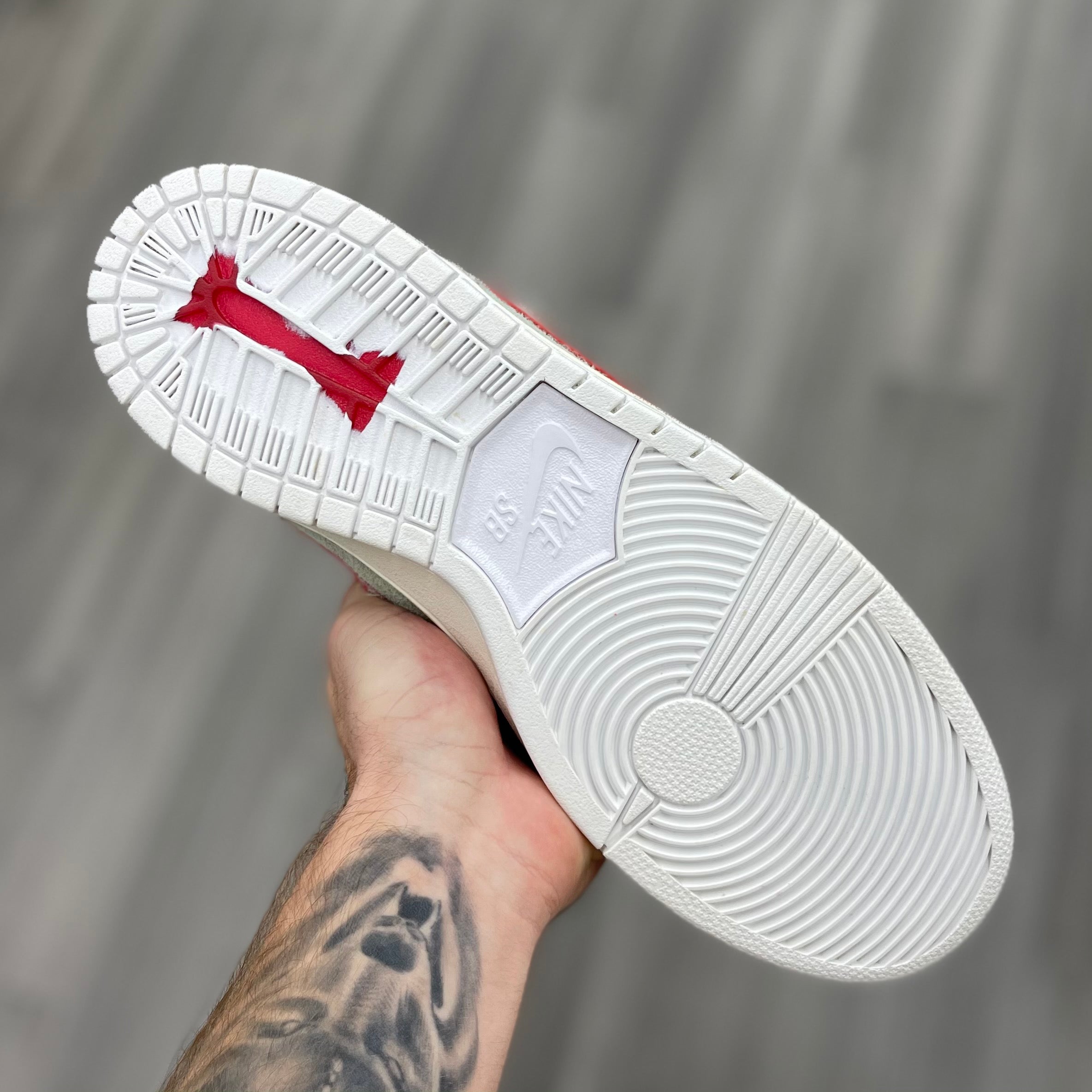 Nike SB Dunk Mid “White Widow”