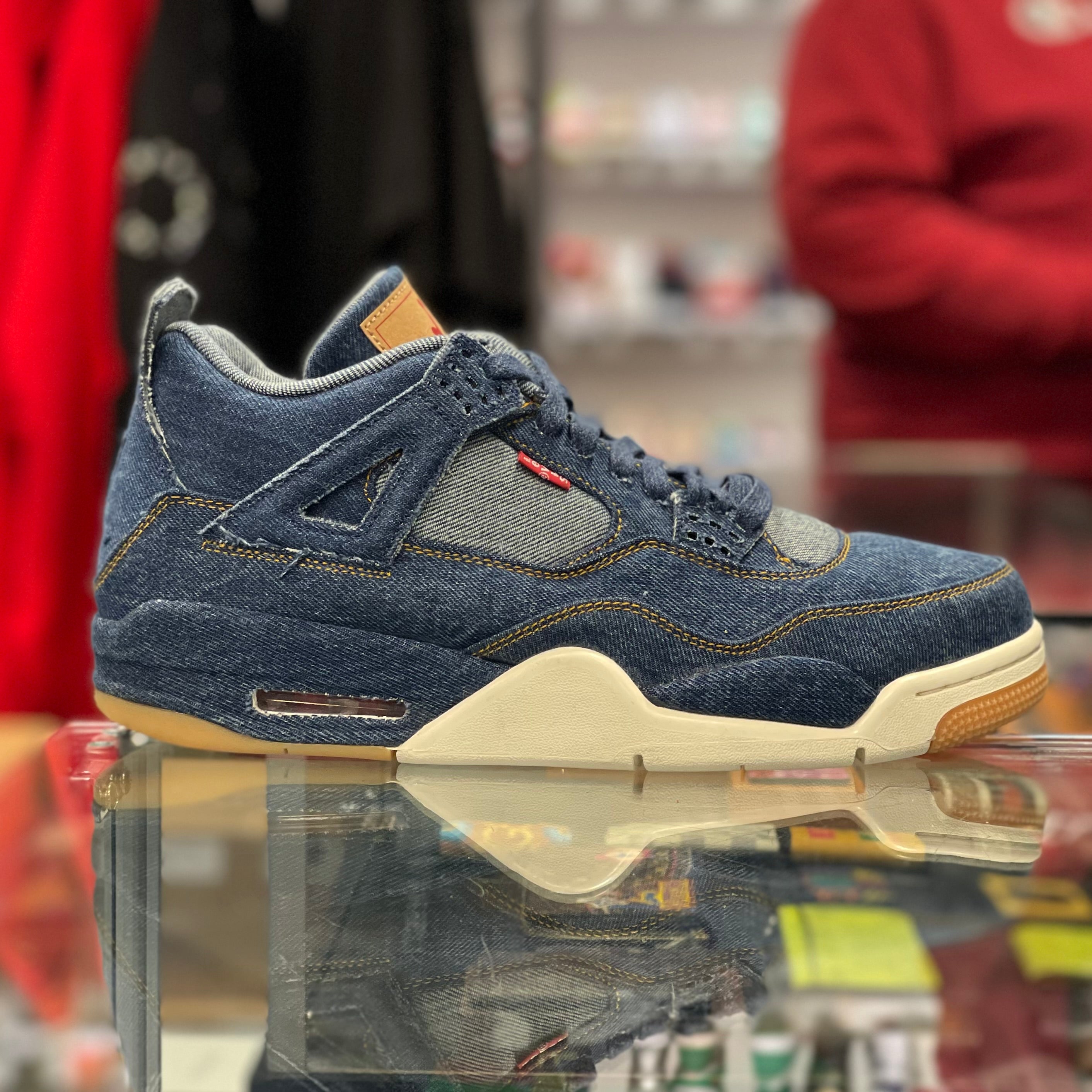 Air Jordan 4 Retro “Levi’s Blue”