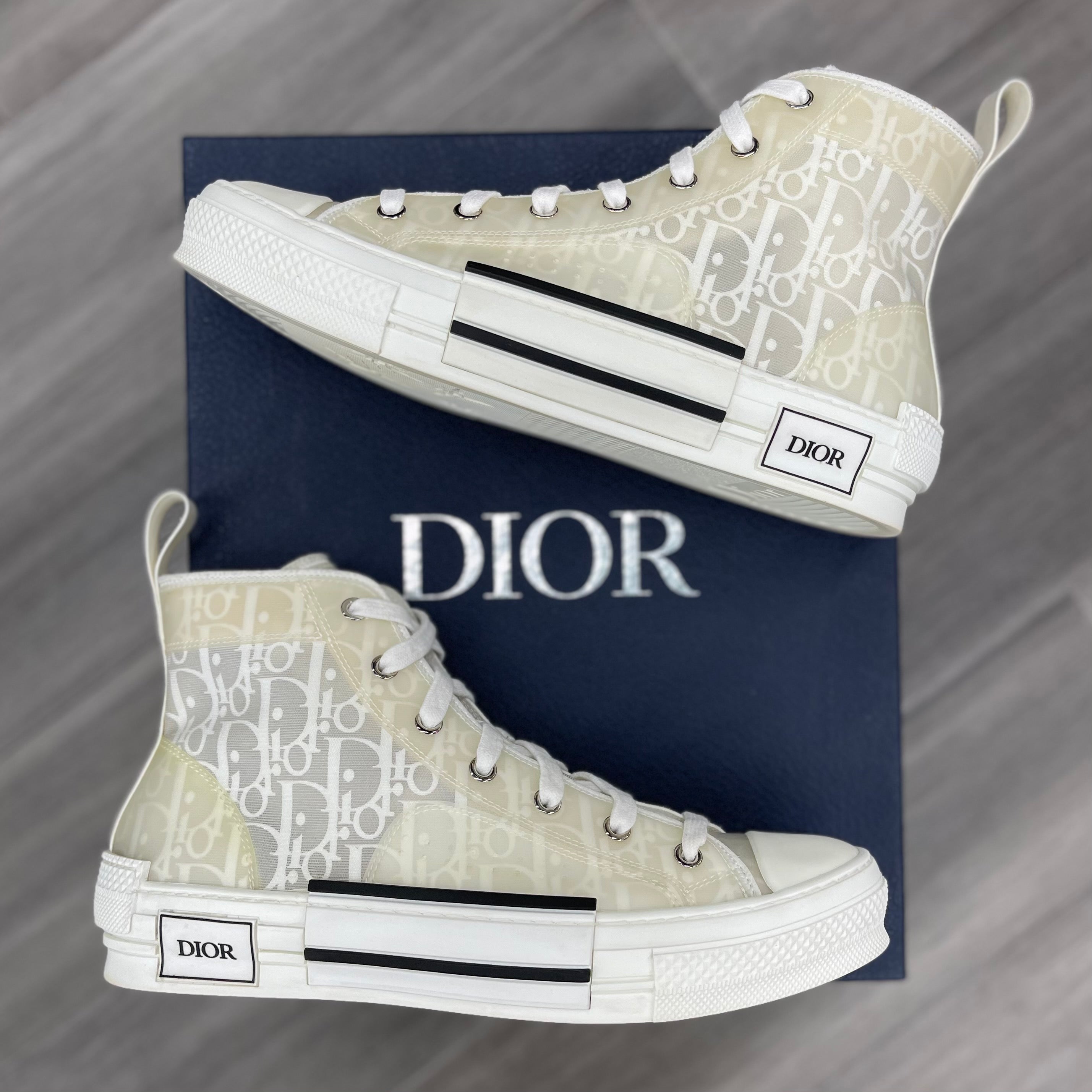 Dior B23 “Oblique White”