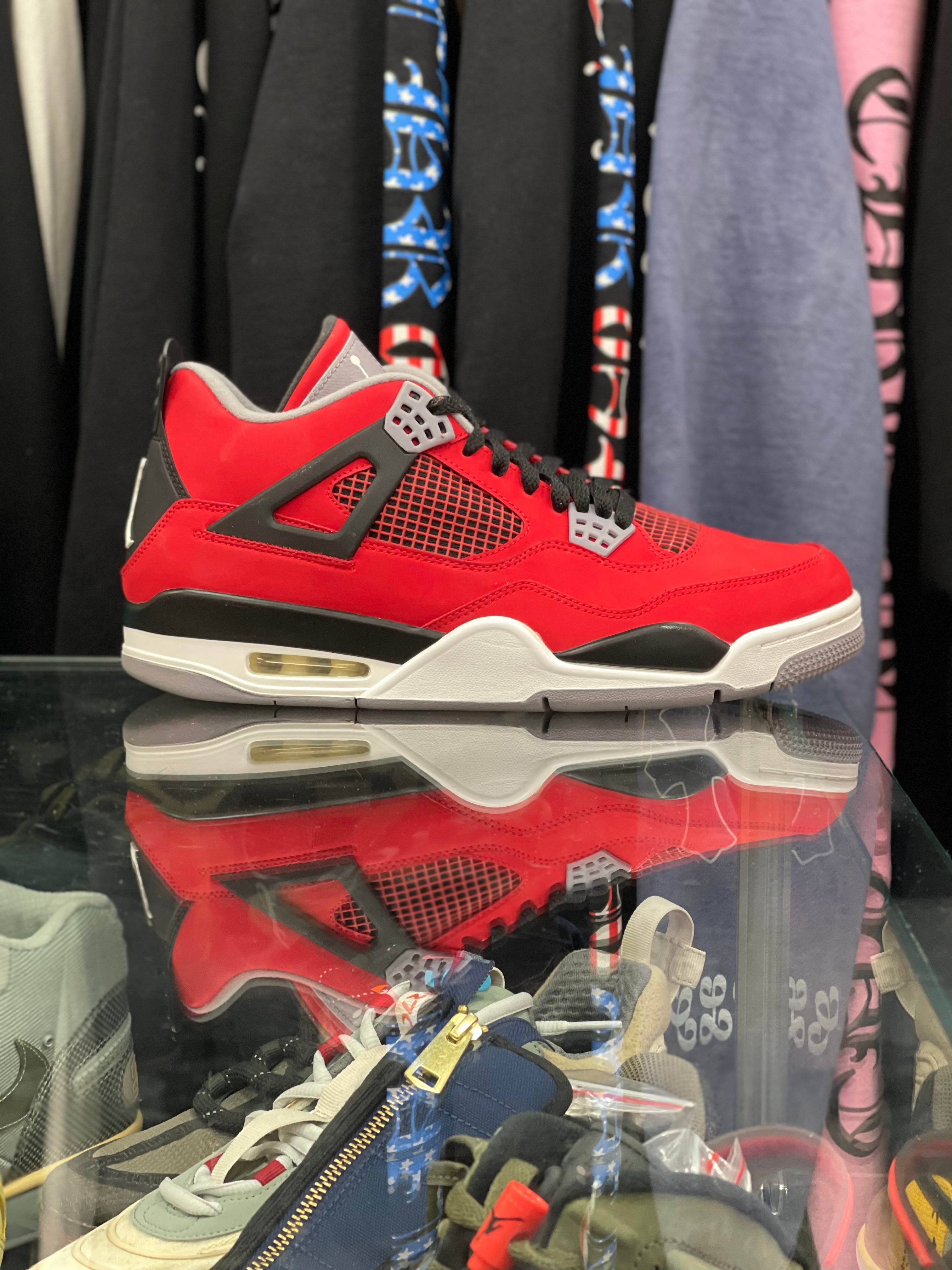 Air Jordan 4 Retro “Toro”