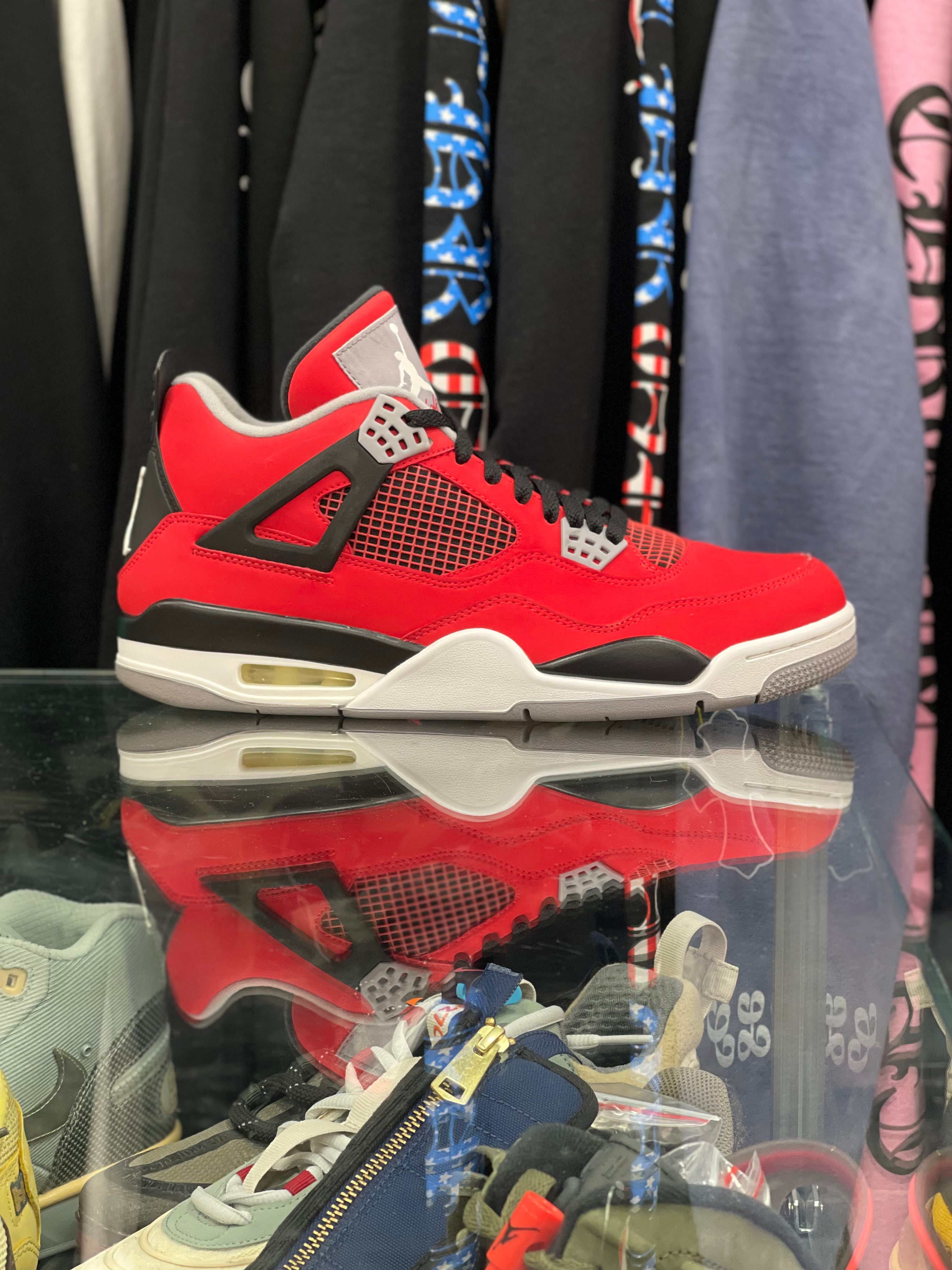 Air Jordan 4 Retro “Toro”