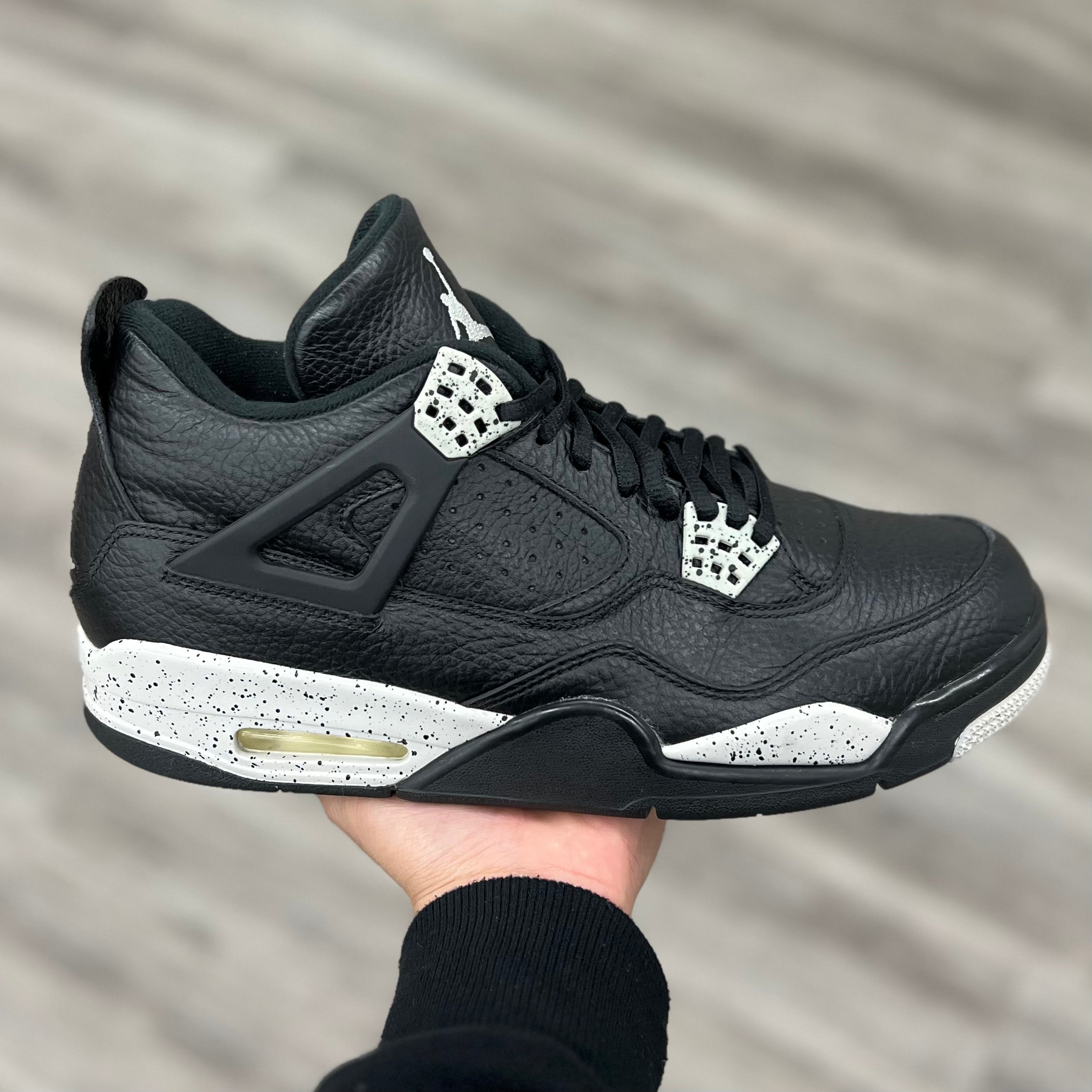Air Jordan 4 Retro “Oreo”