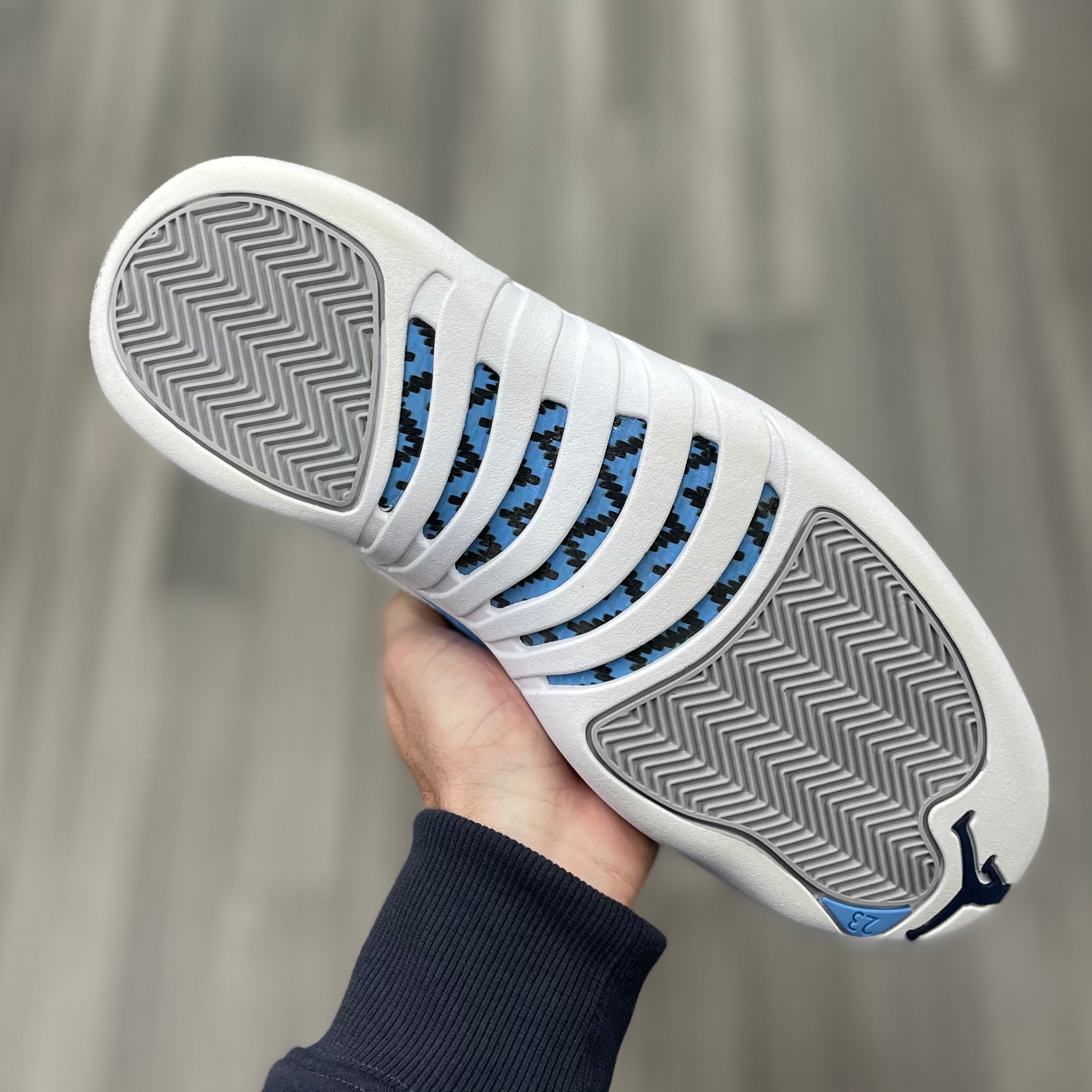 Air Jordan 12 Retro “Grey University Blue”