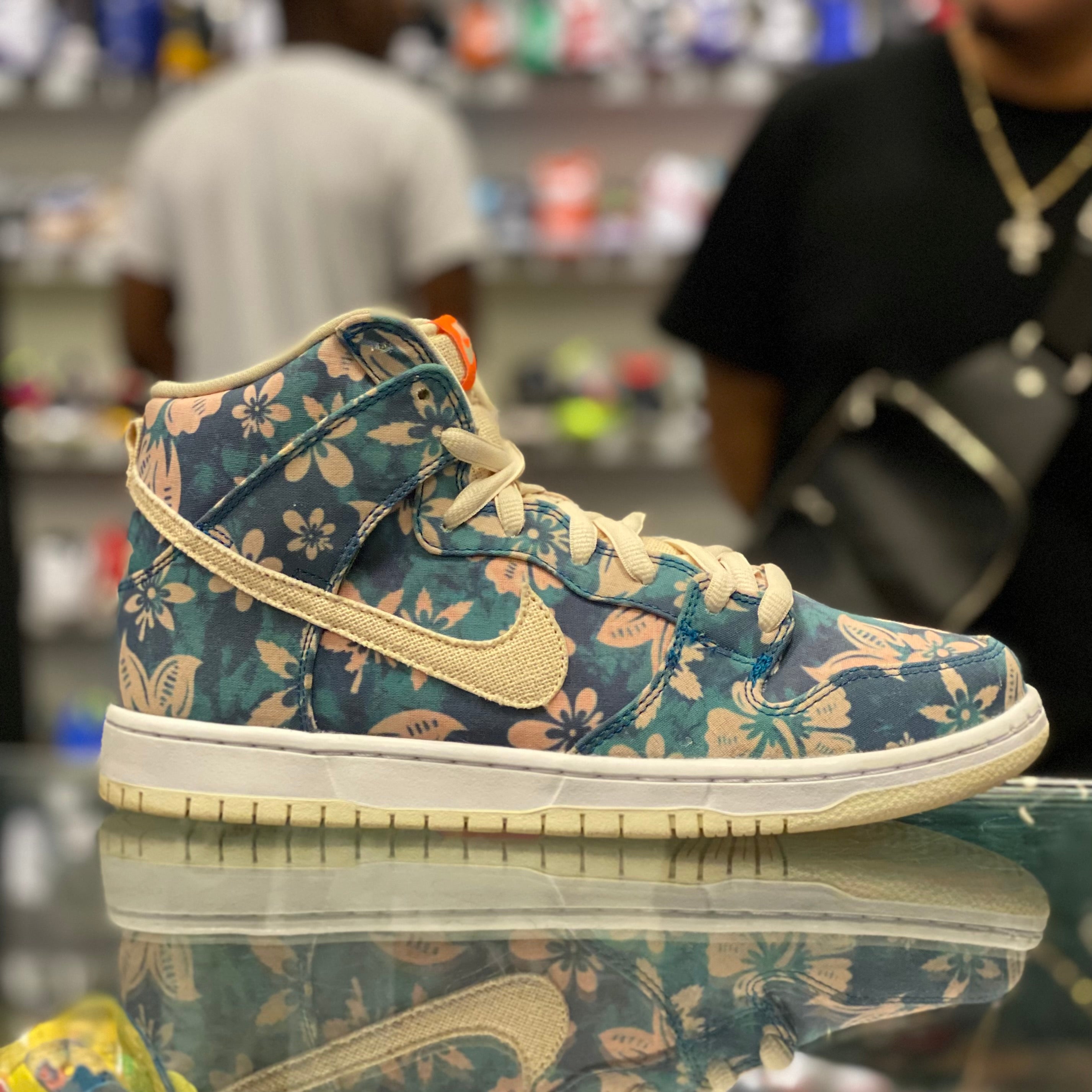 Nike Dunk High SB “Hawaii”