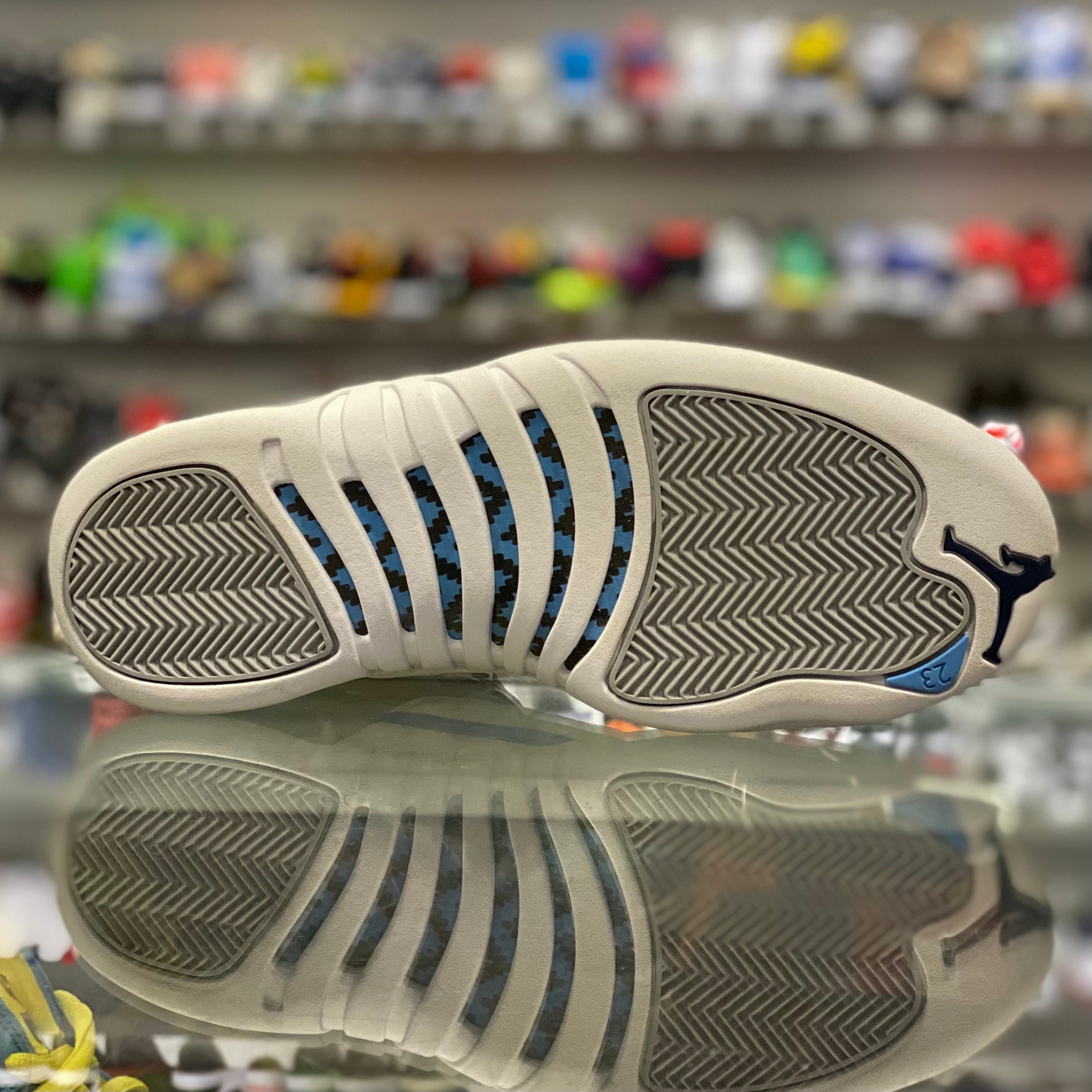 Air Jordan 12 Retro “Grey University Blue”