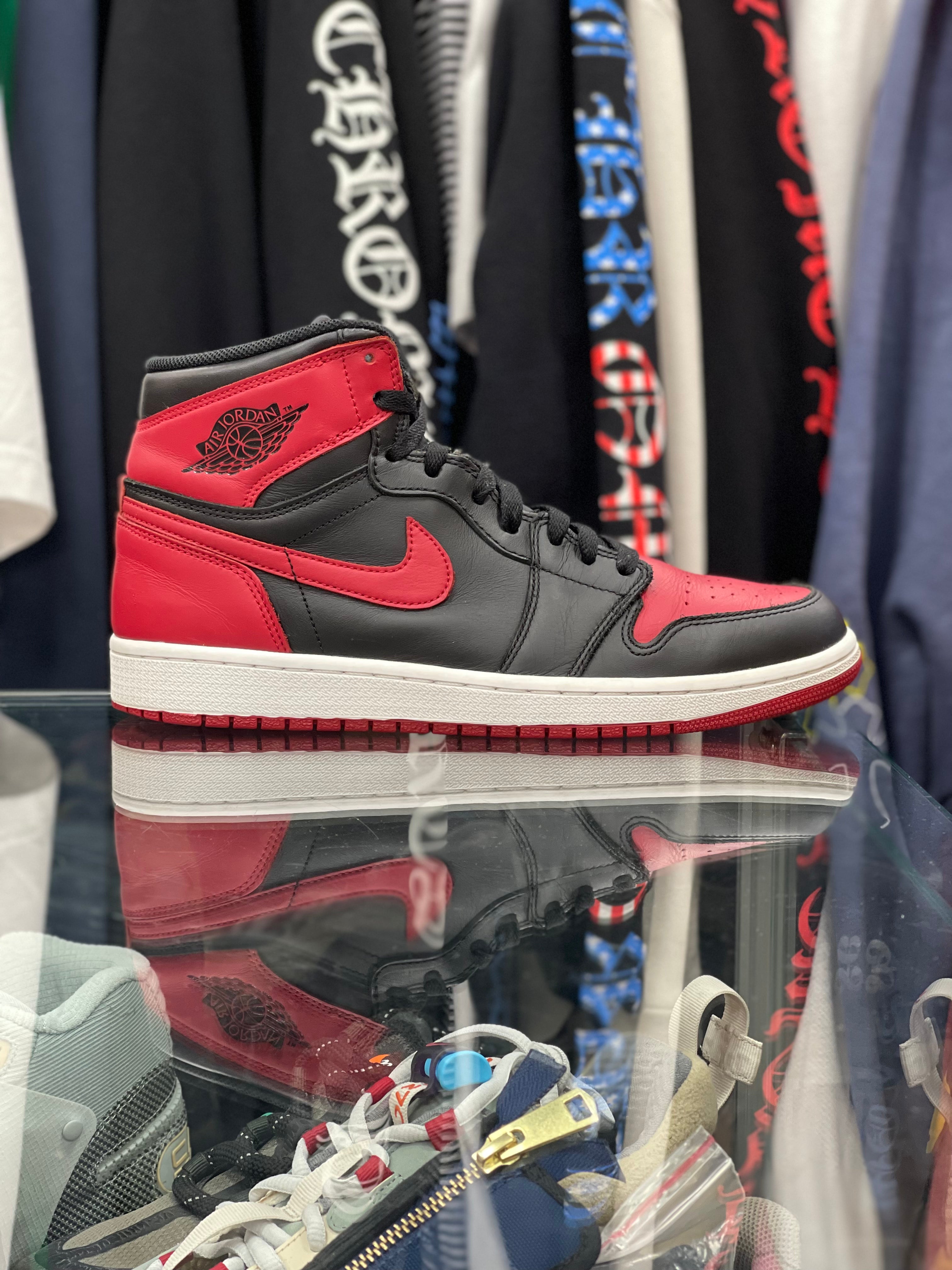 Air Jordan Retro 1 “2013 Bred”