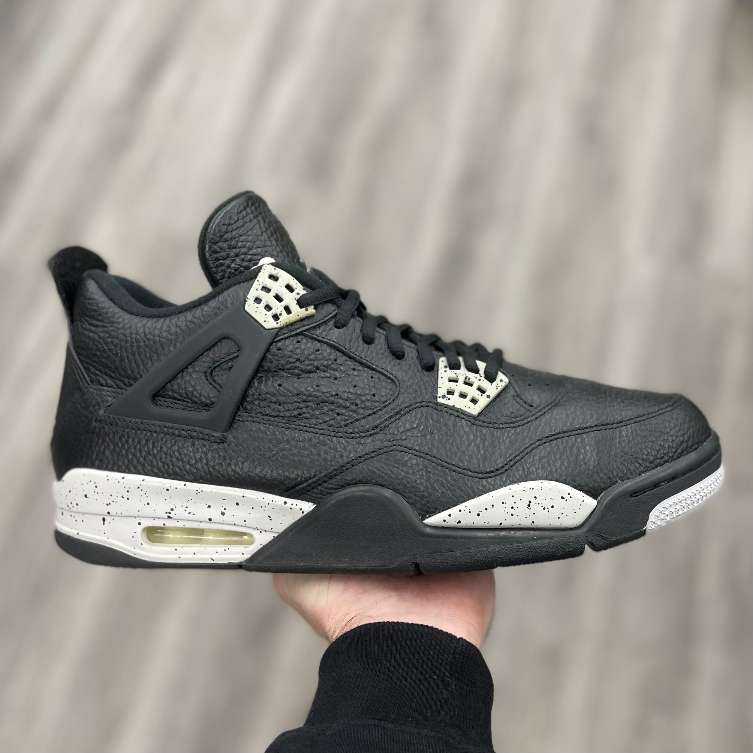 Air Jordan 4 Retro “Oreo”