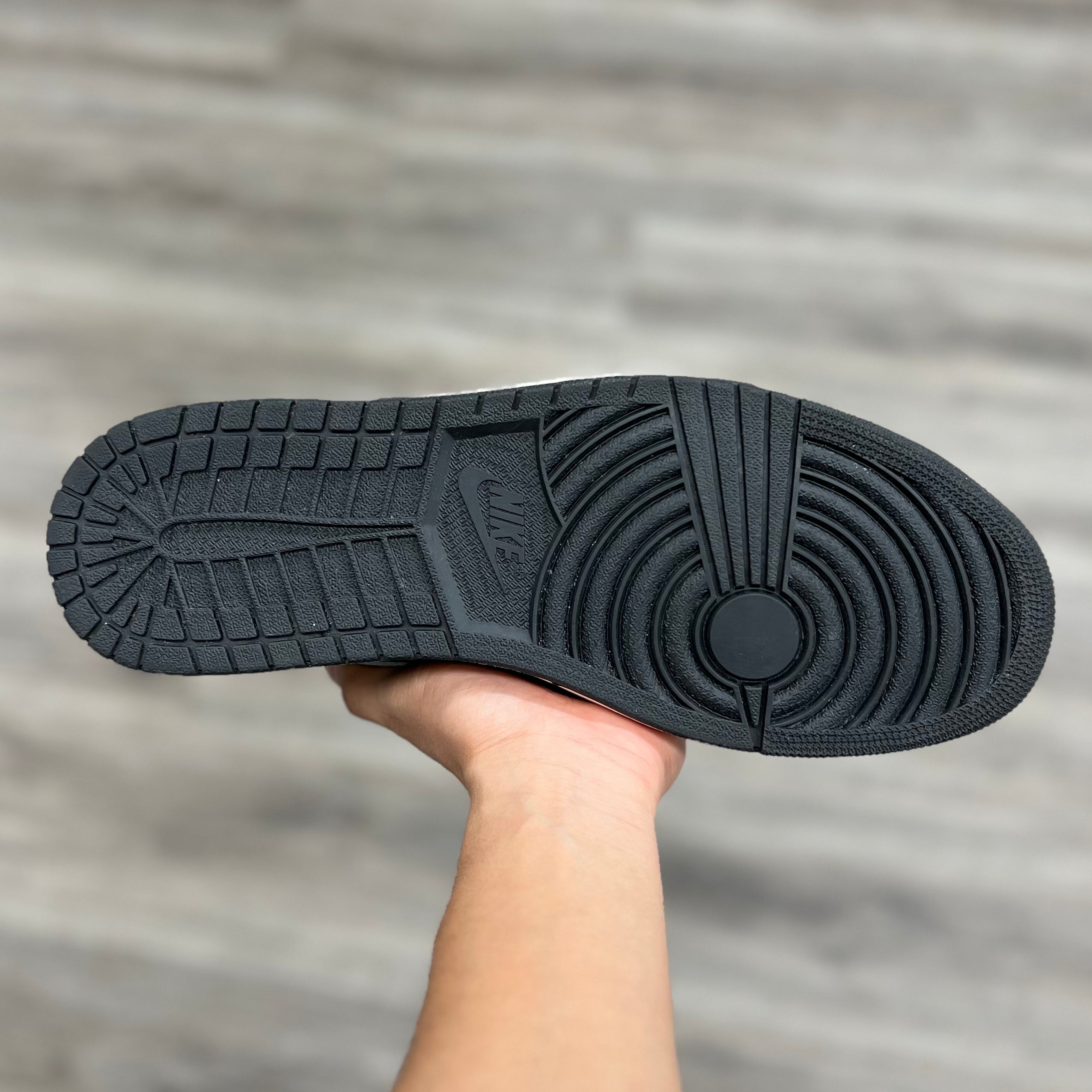 Air Jordan Retro 1 Low “Shadow”