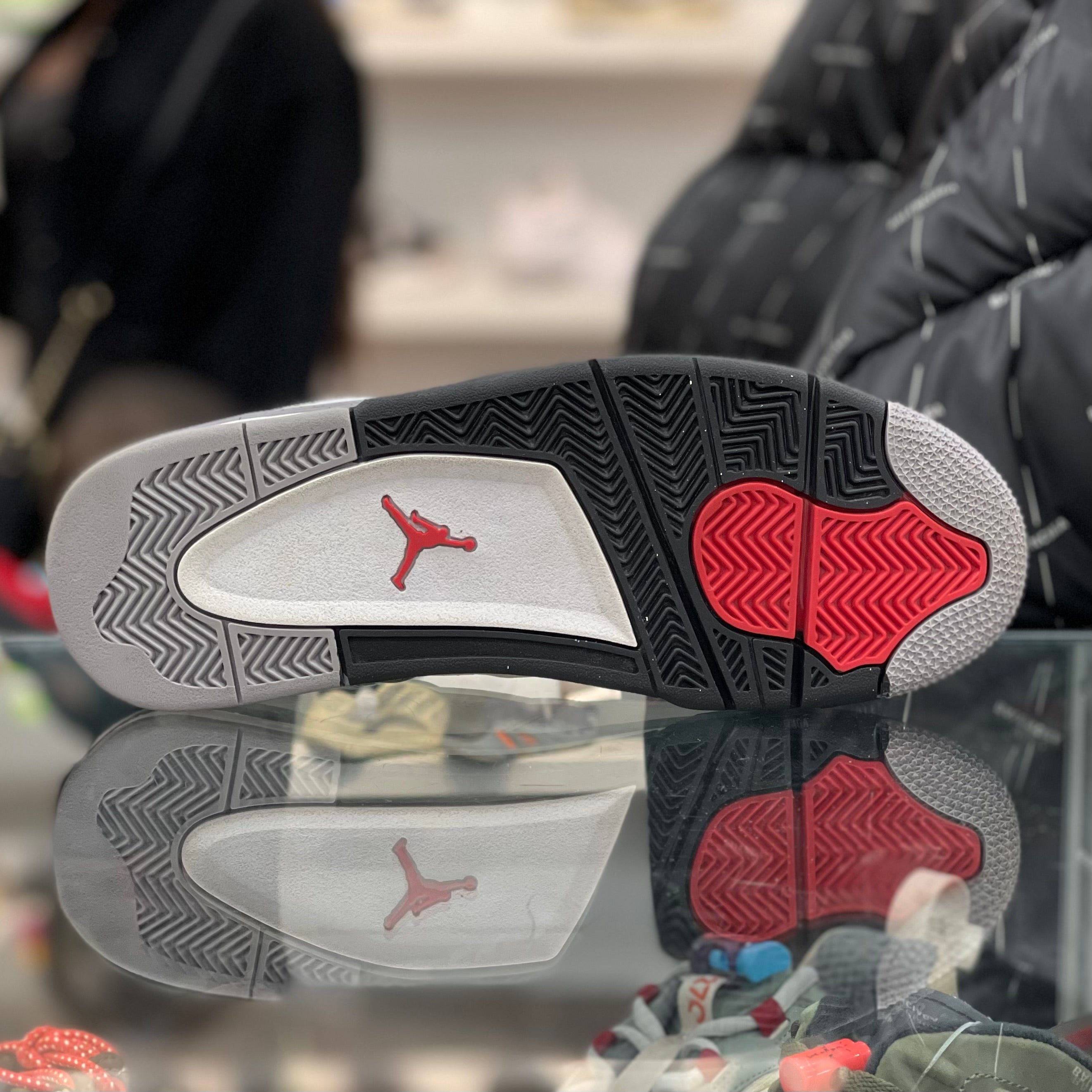 Air Jordan 4 Retro “White Cement 2012”