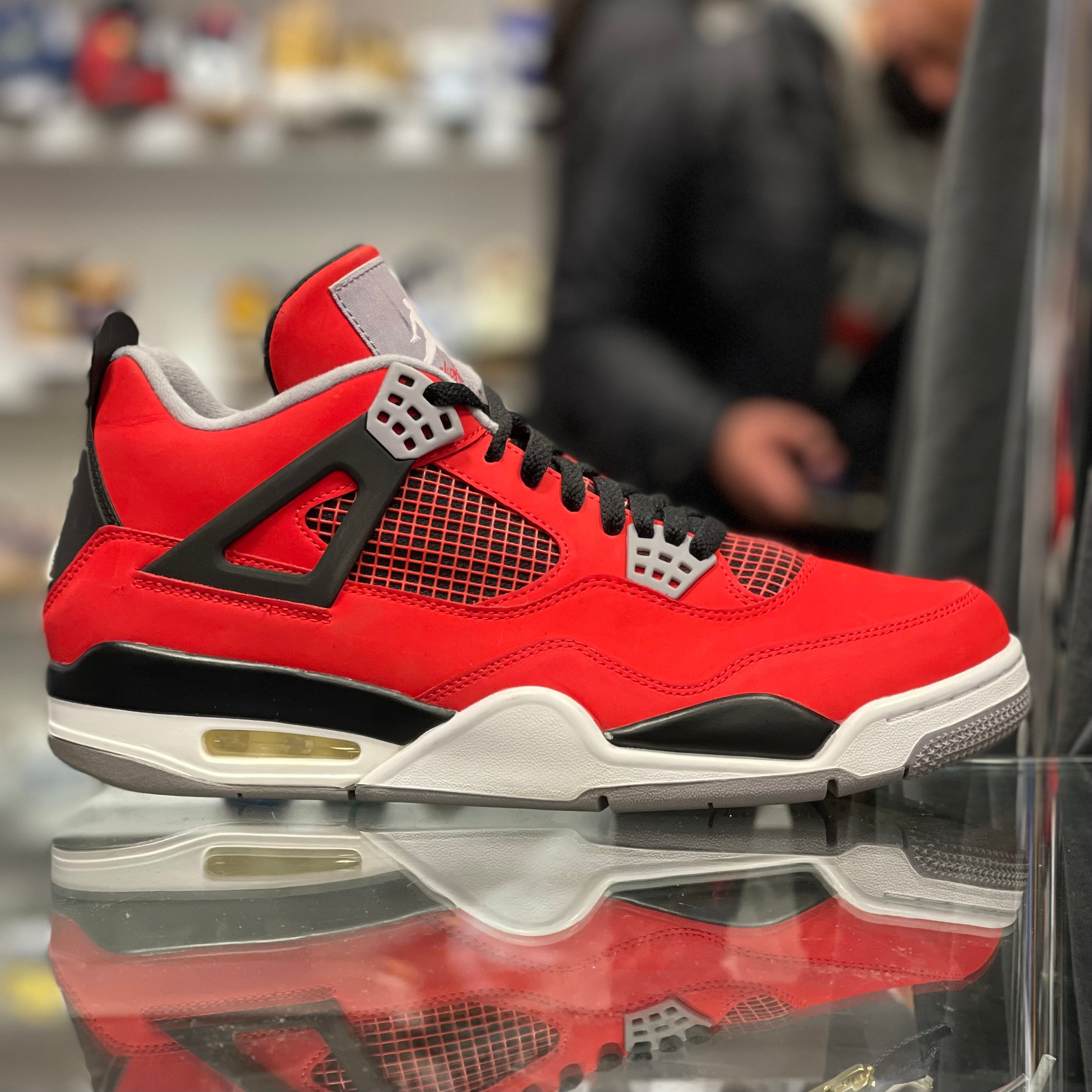 Air Jordan 4 Retro “Toro”