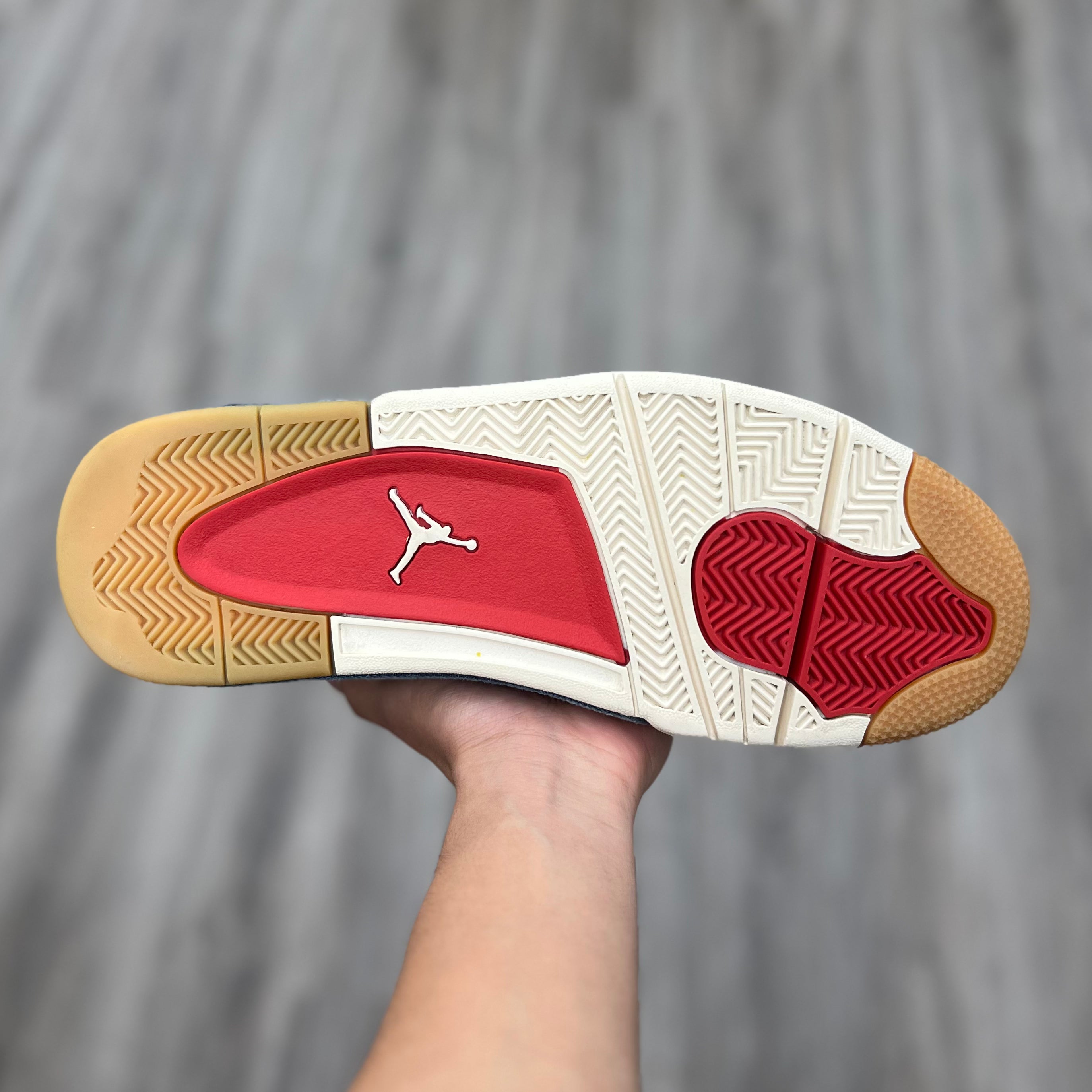 Air Jordan 4 Retro “Levi’s Blue”