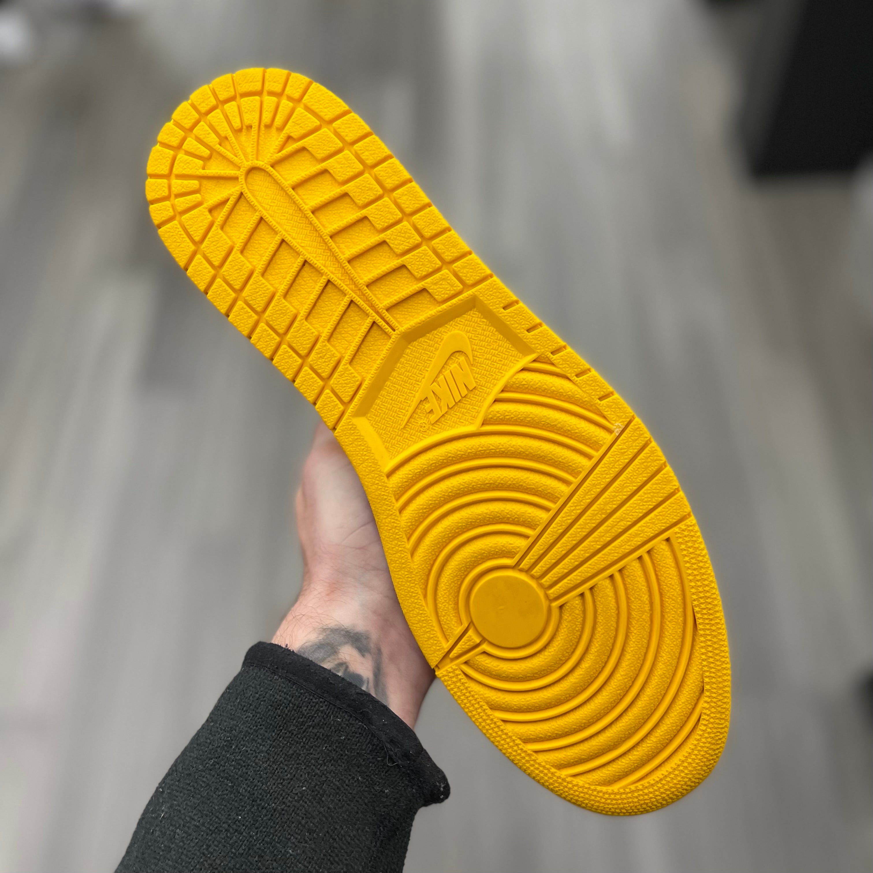 Air Jordan 1 Retro “Sonic”