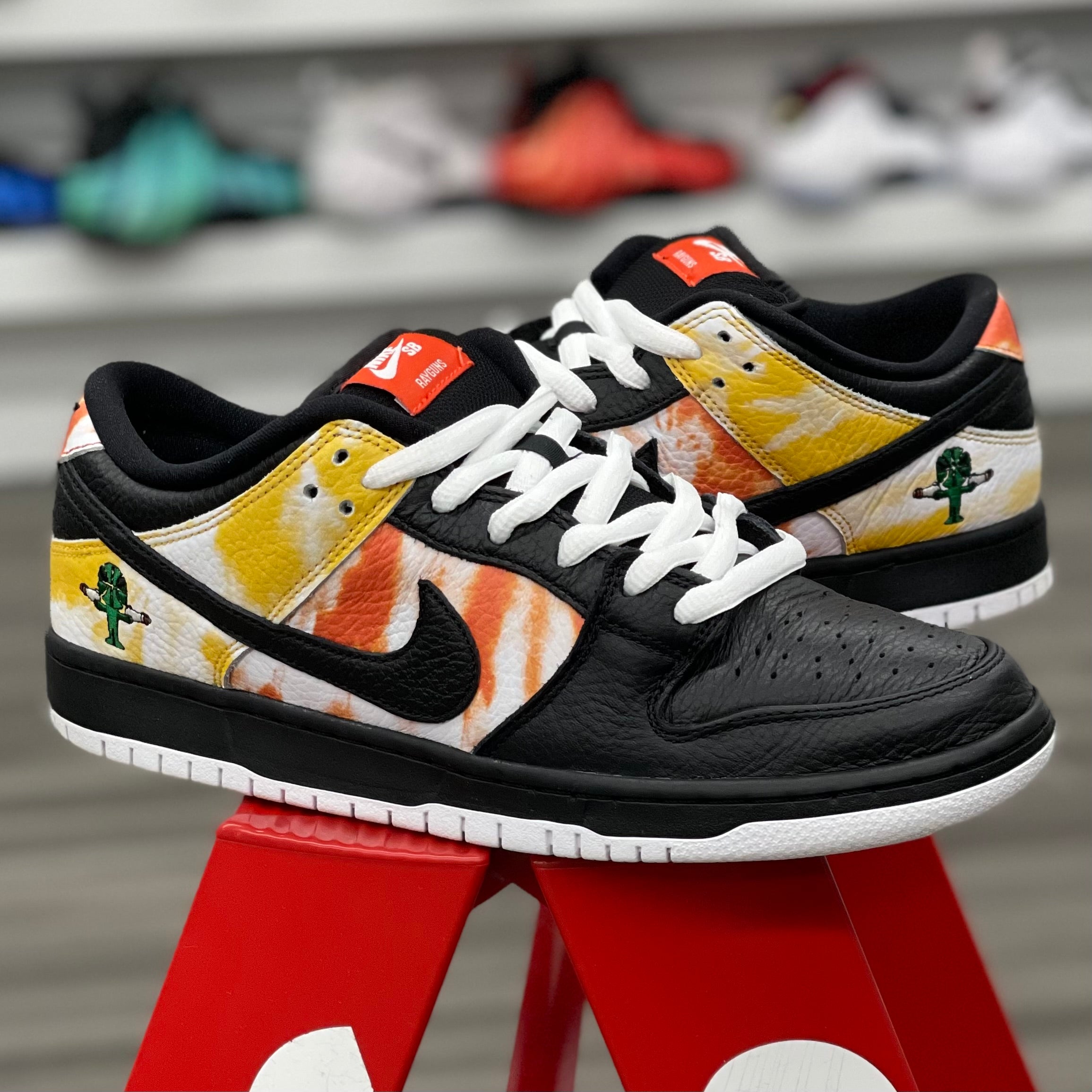 Nike Sb Dunk Low Ray Gun “Tie-Dye Black”