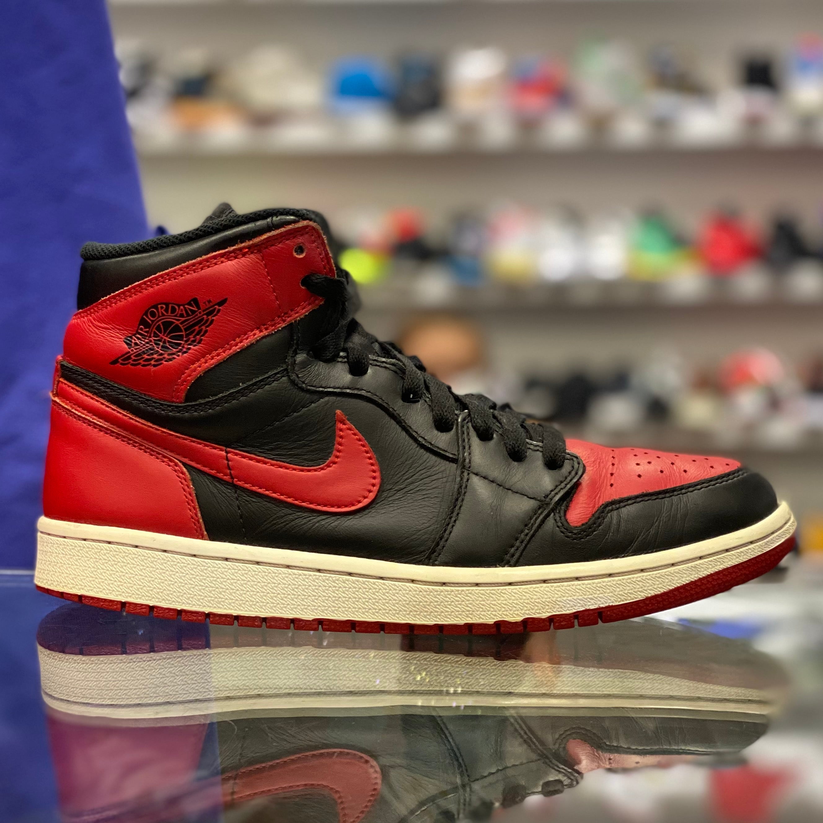 Air Jordan Retro 1 “2013 Bred”
