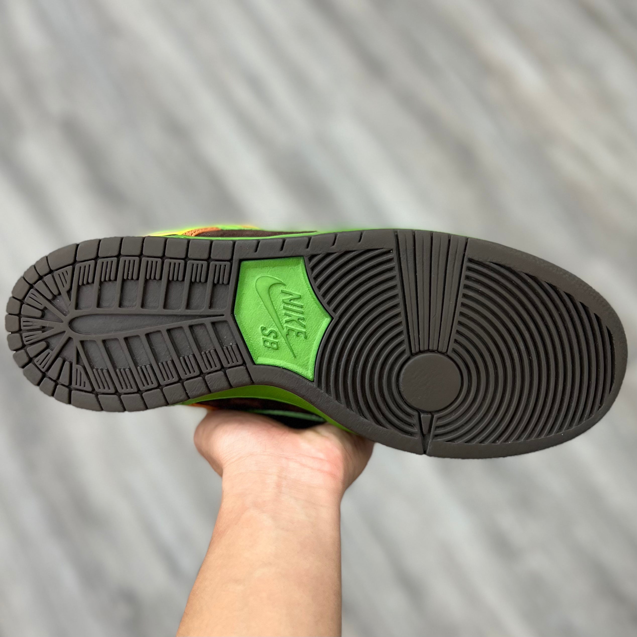 Nike SB Dunk Low “De La Soul”