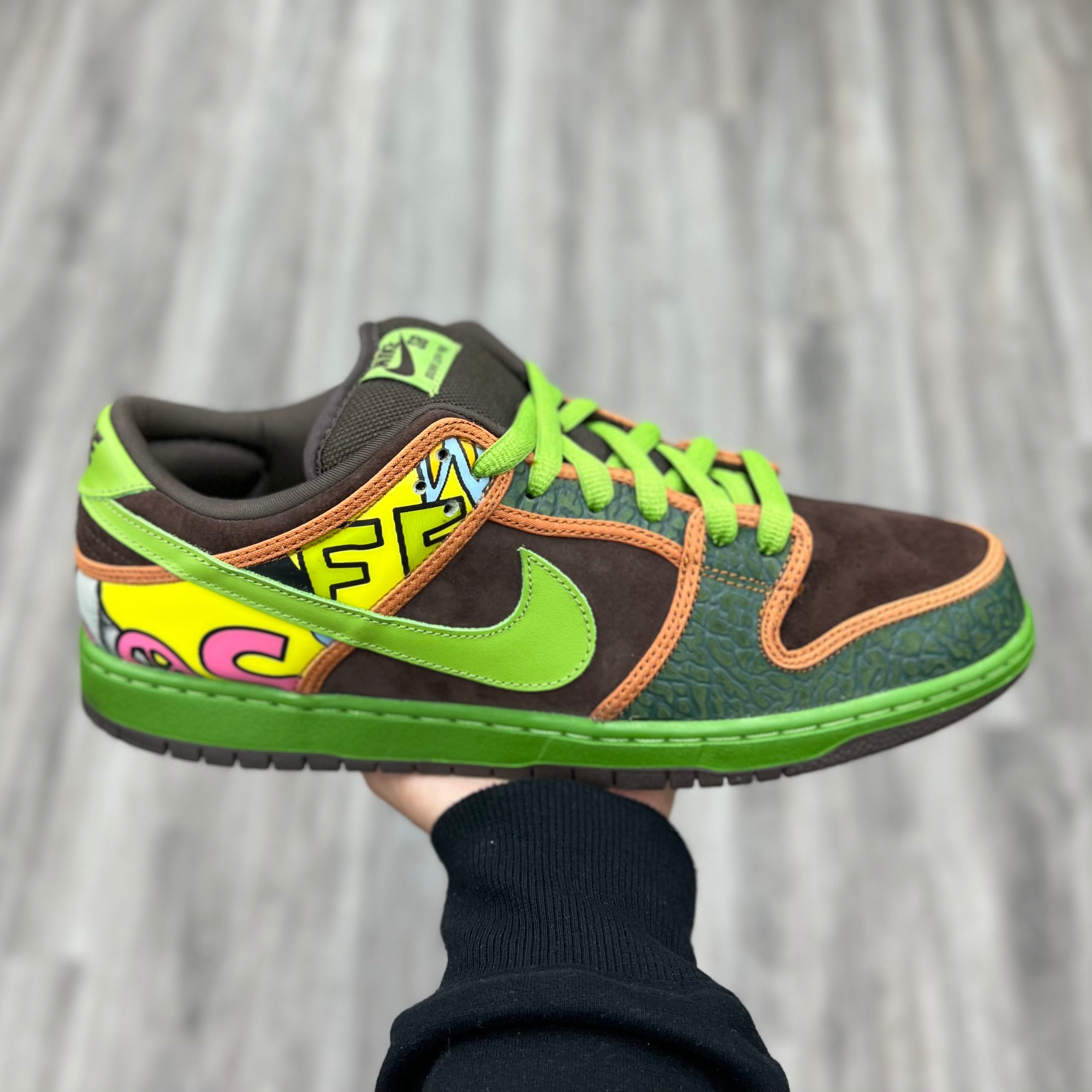 Nike SB Dunk Low “De La Soul”