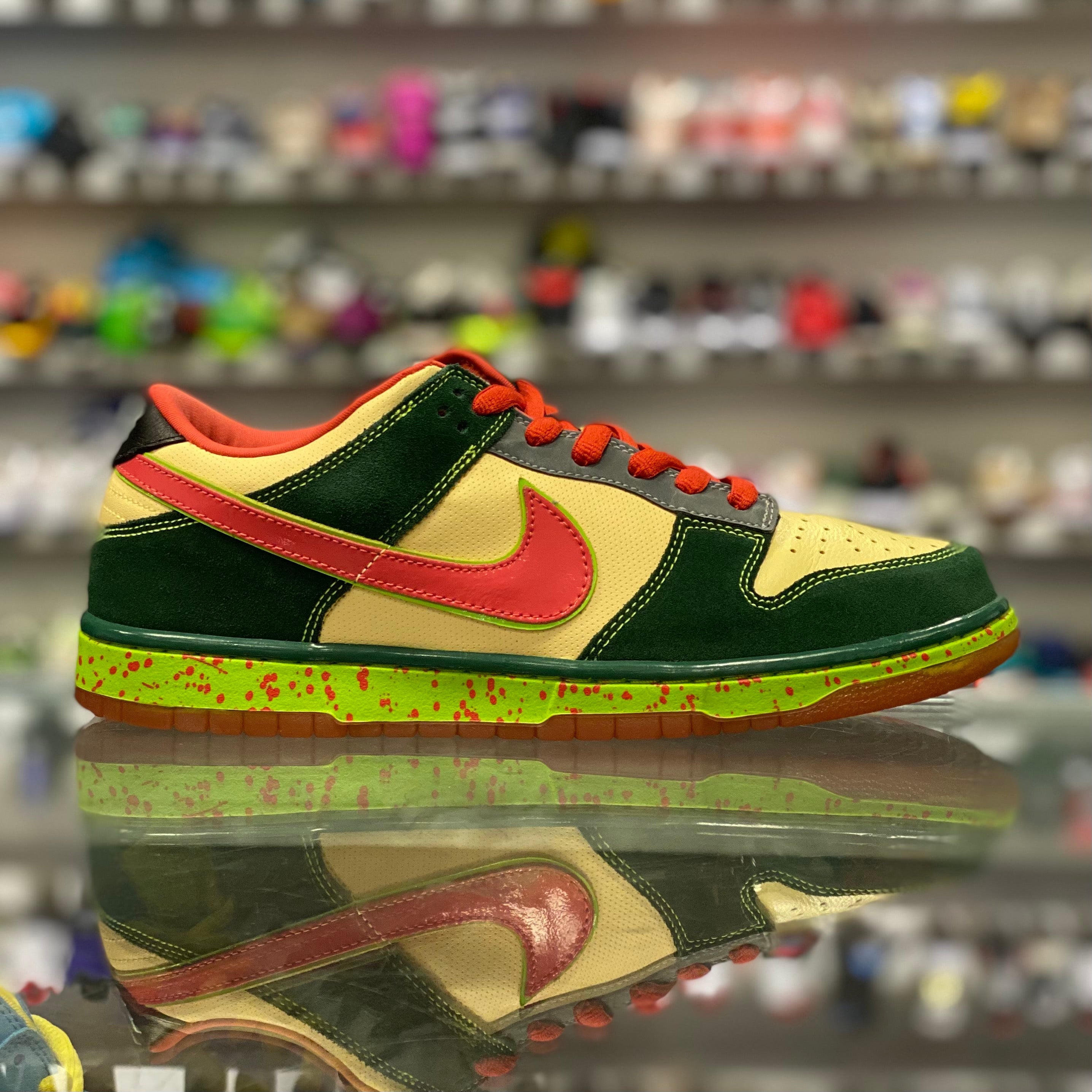 Nike Dunk Low SB “Mosquito”