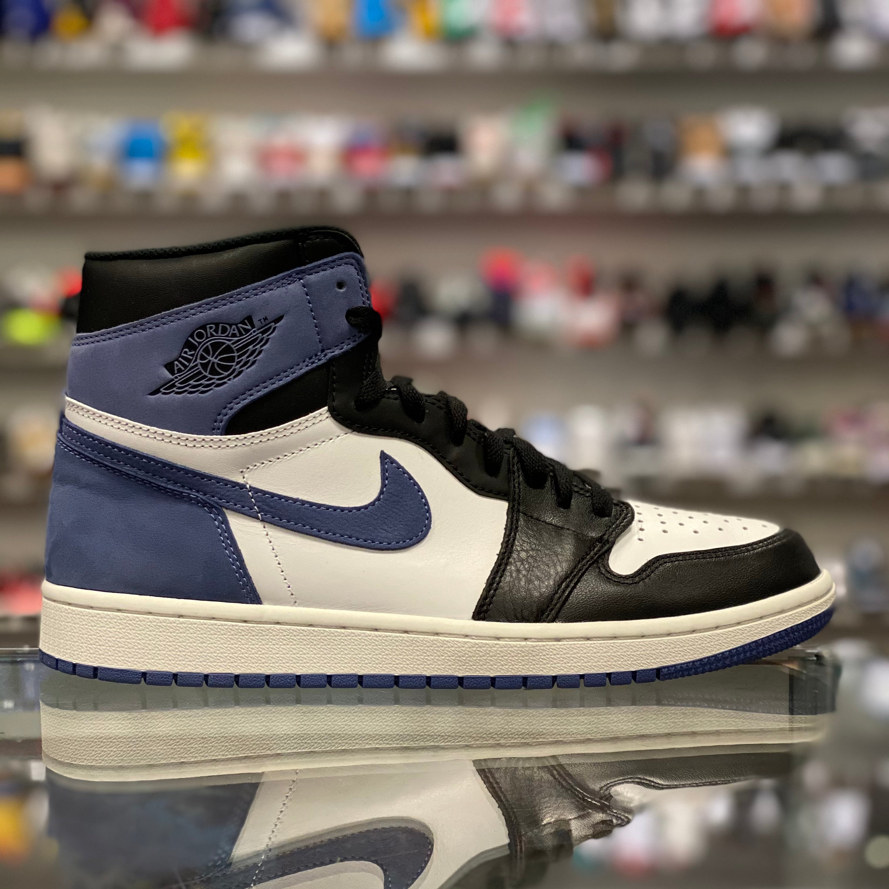 Air Jordan Retro 1 “Blue Moon”