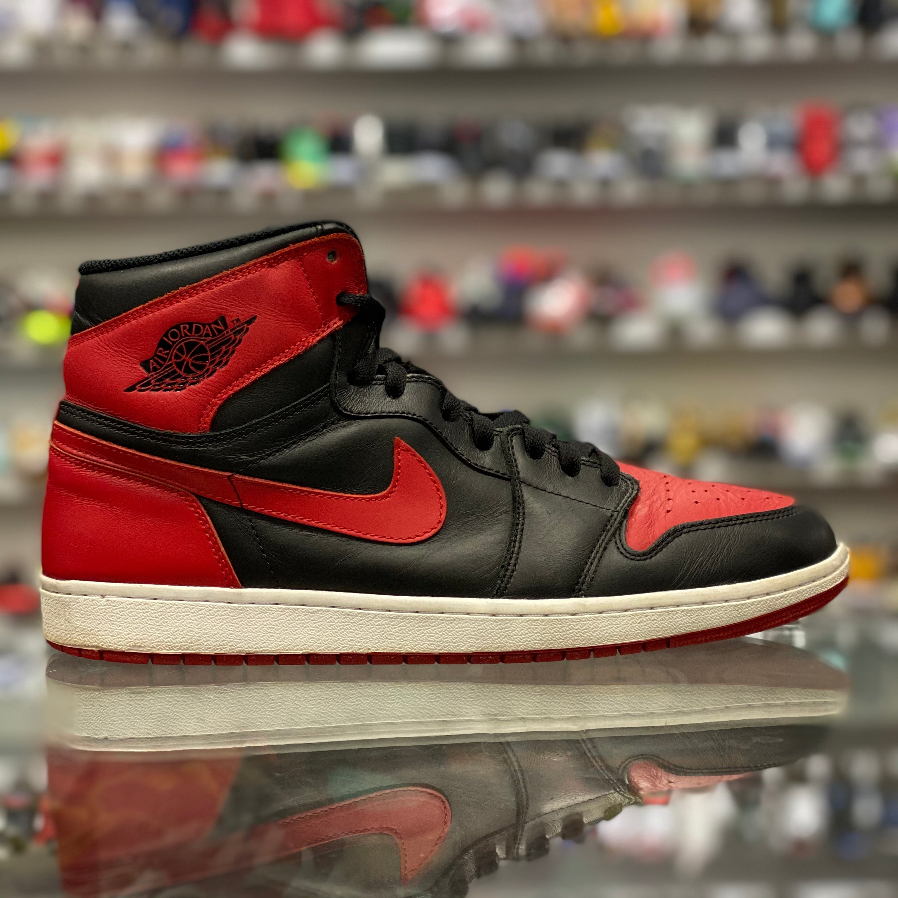 Air Jordan Retro 1 “2013 Bred”