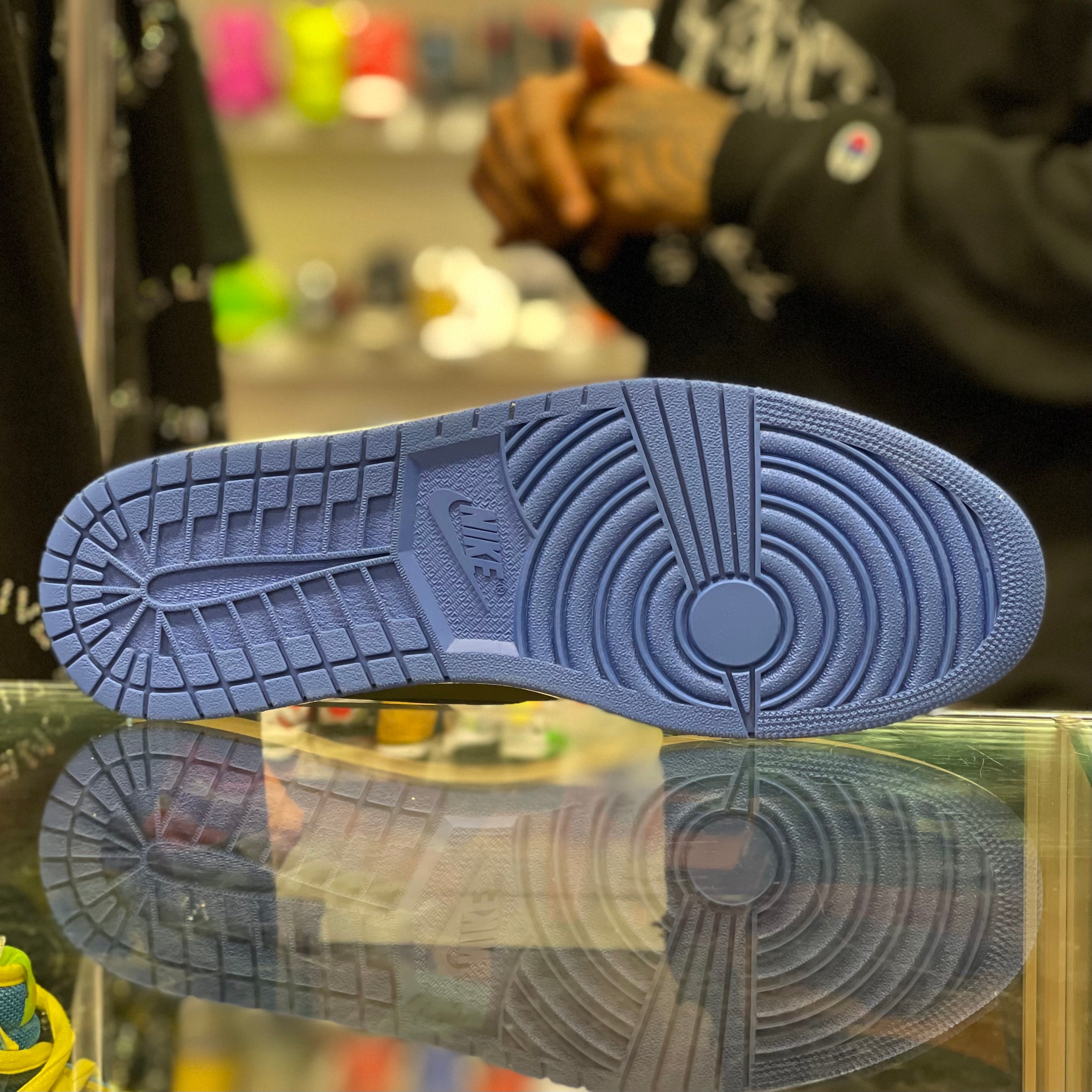 Air Jordan 1 Retro "Royal” 2013