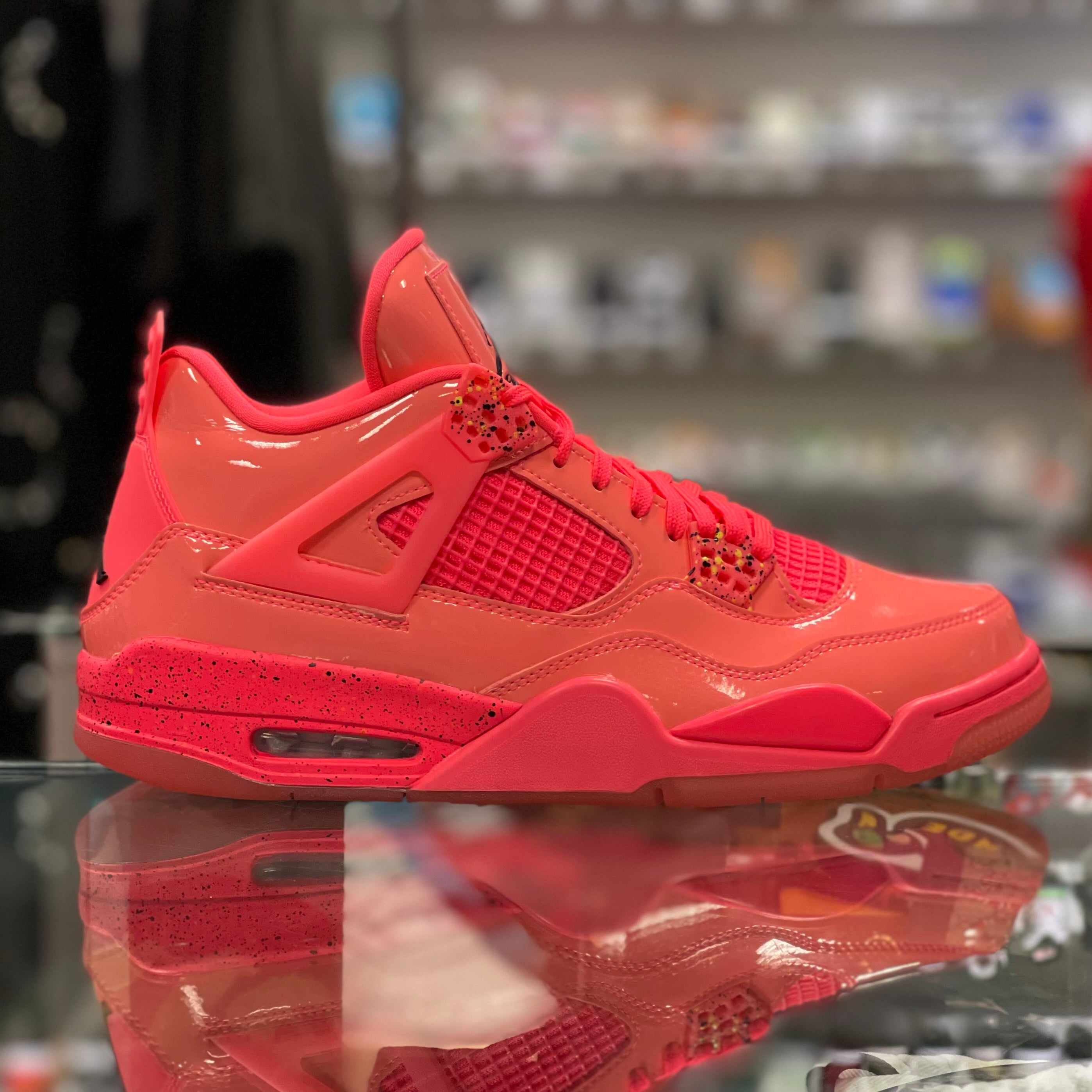 Air Jordan 4 Retro "Hot Punch”