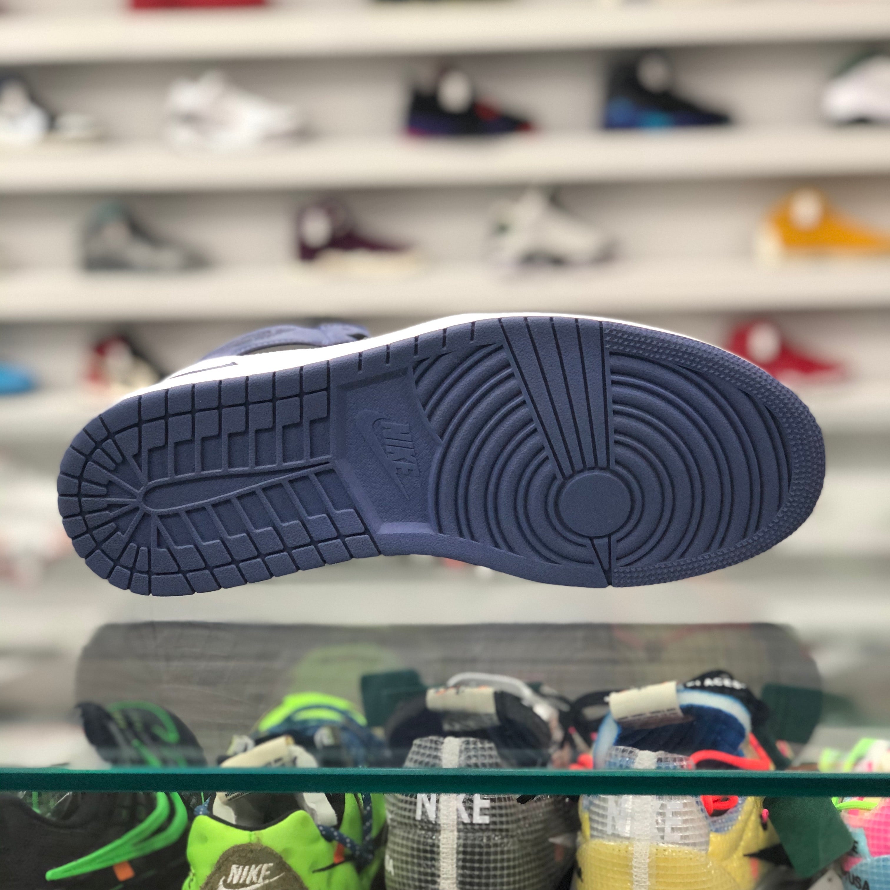 Air Jordan Retro 1 “Blue Moon”
