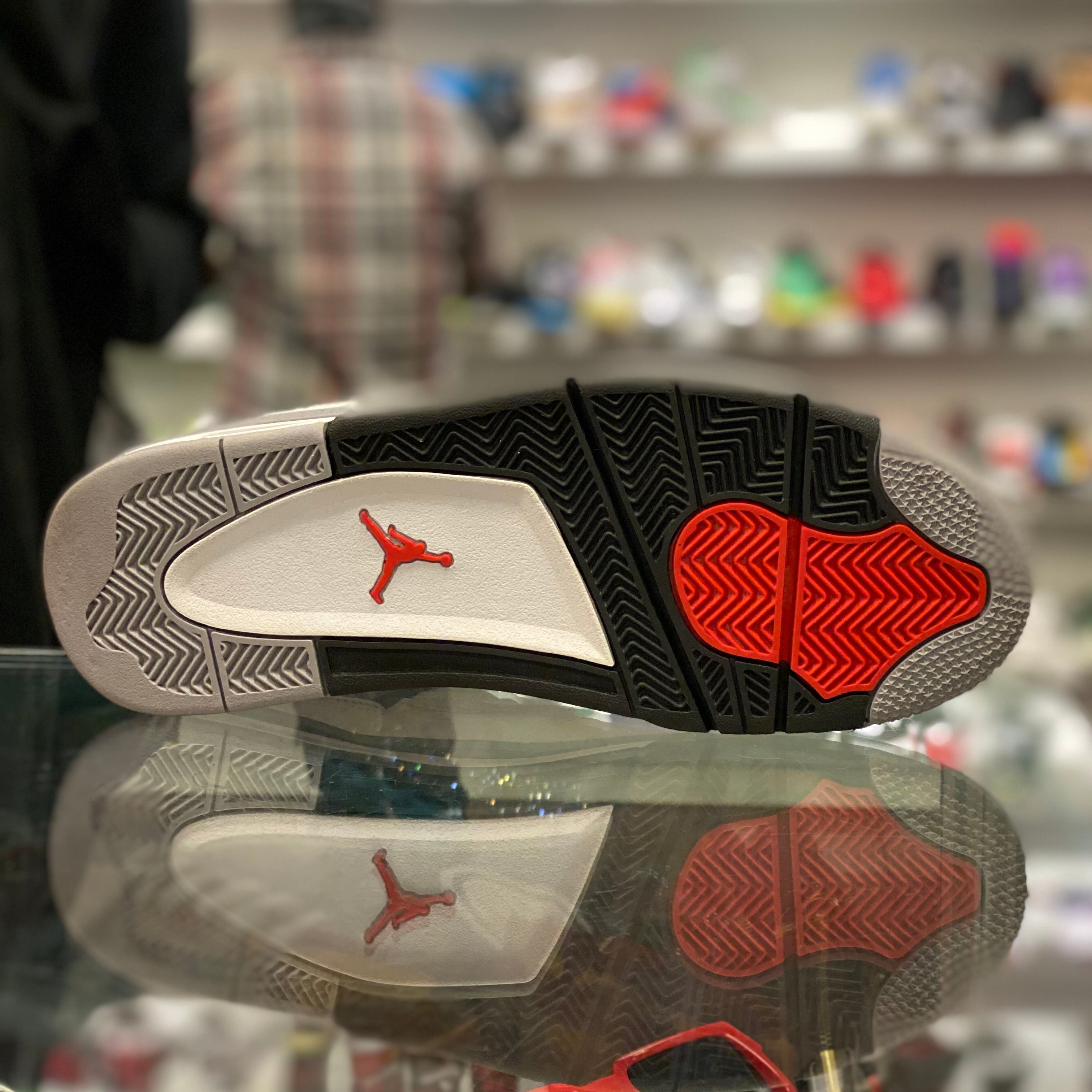 Air Jordan 4 Retro “White Cement 2012”