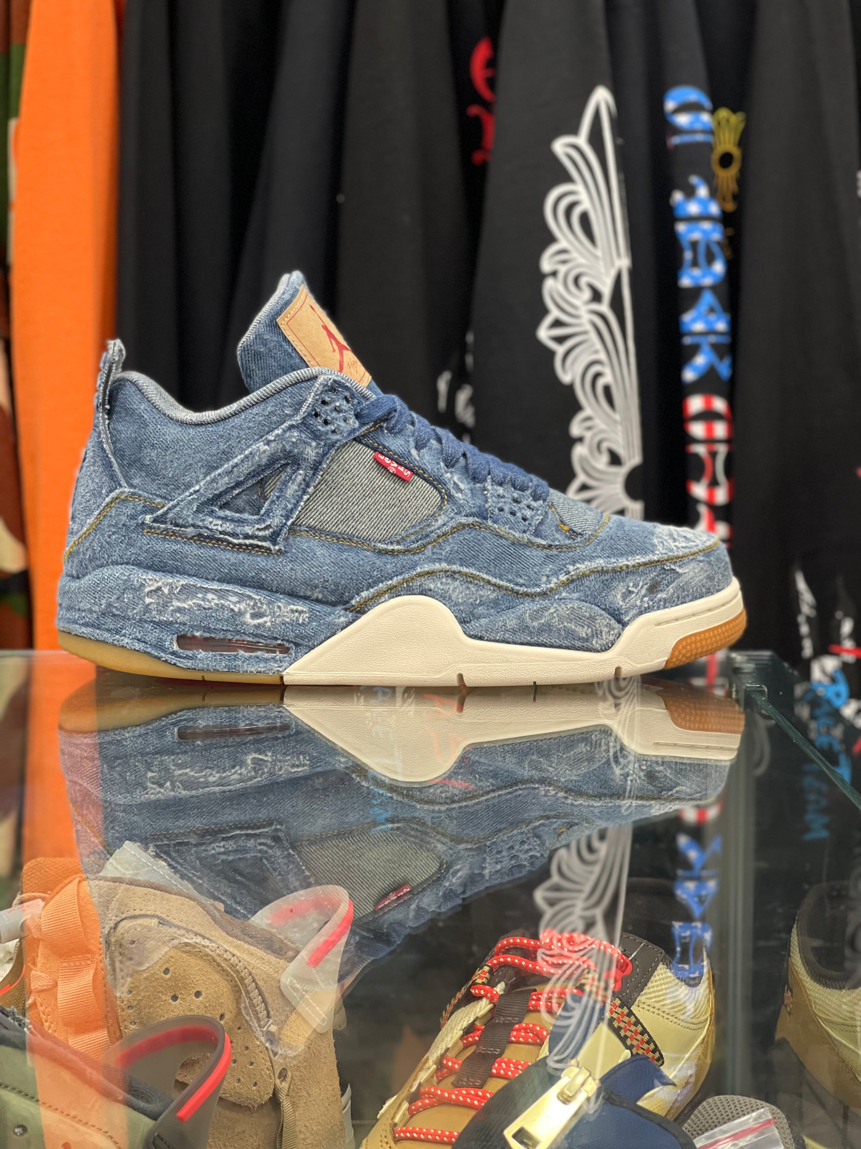 Air Jordan 4 Retro “Levi’s Blue”