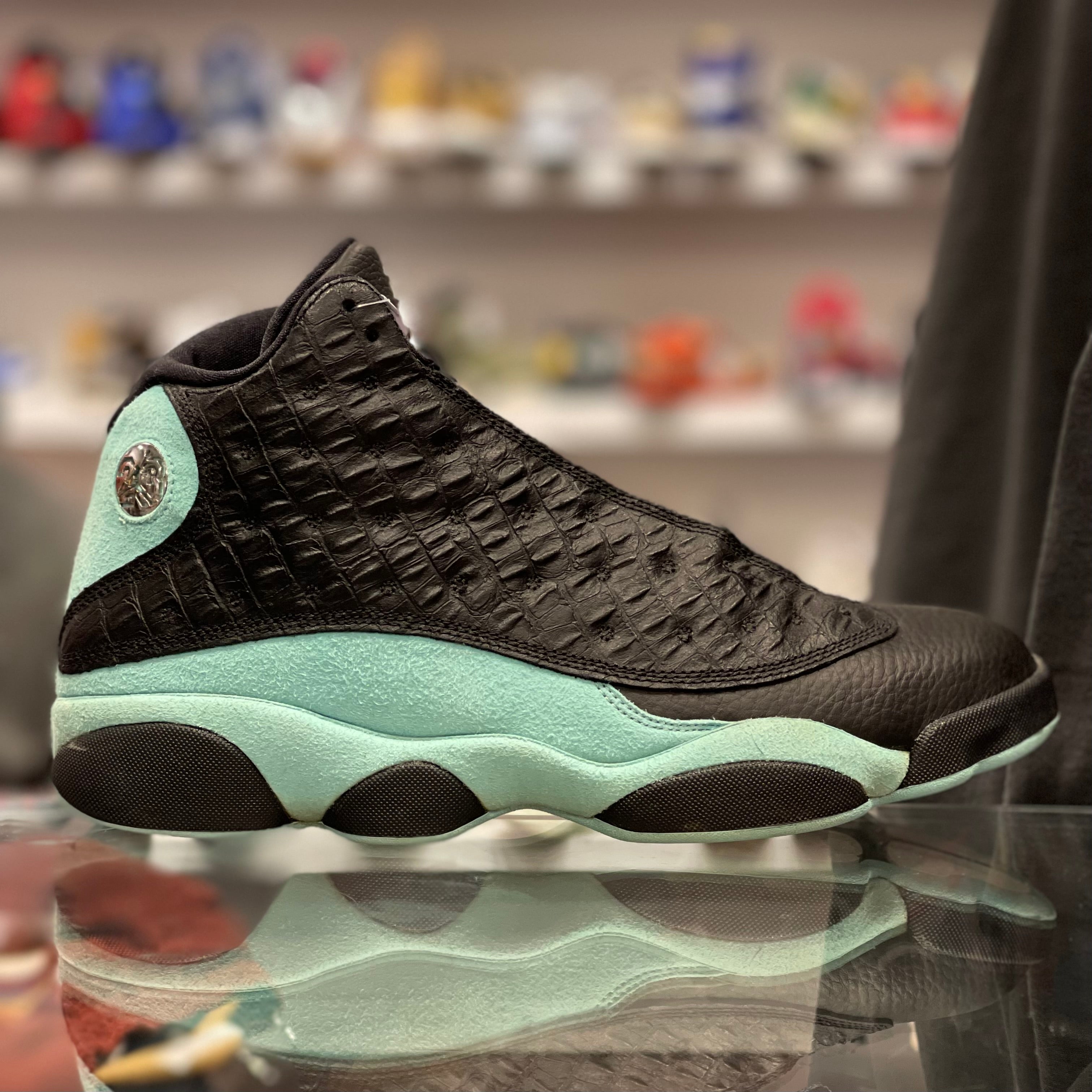 Air Jordan 13 Retro “Black Island Green”