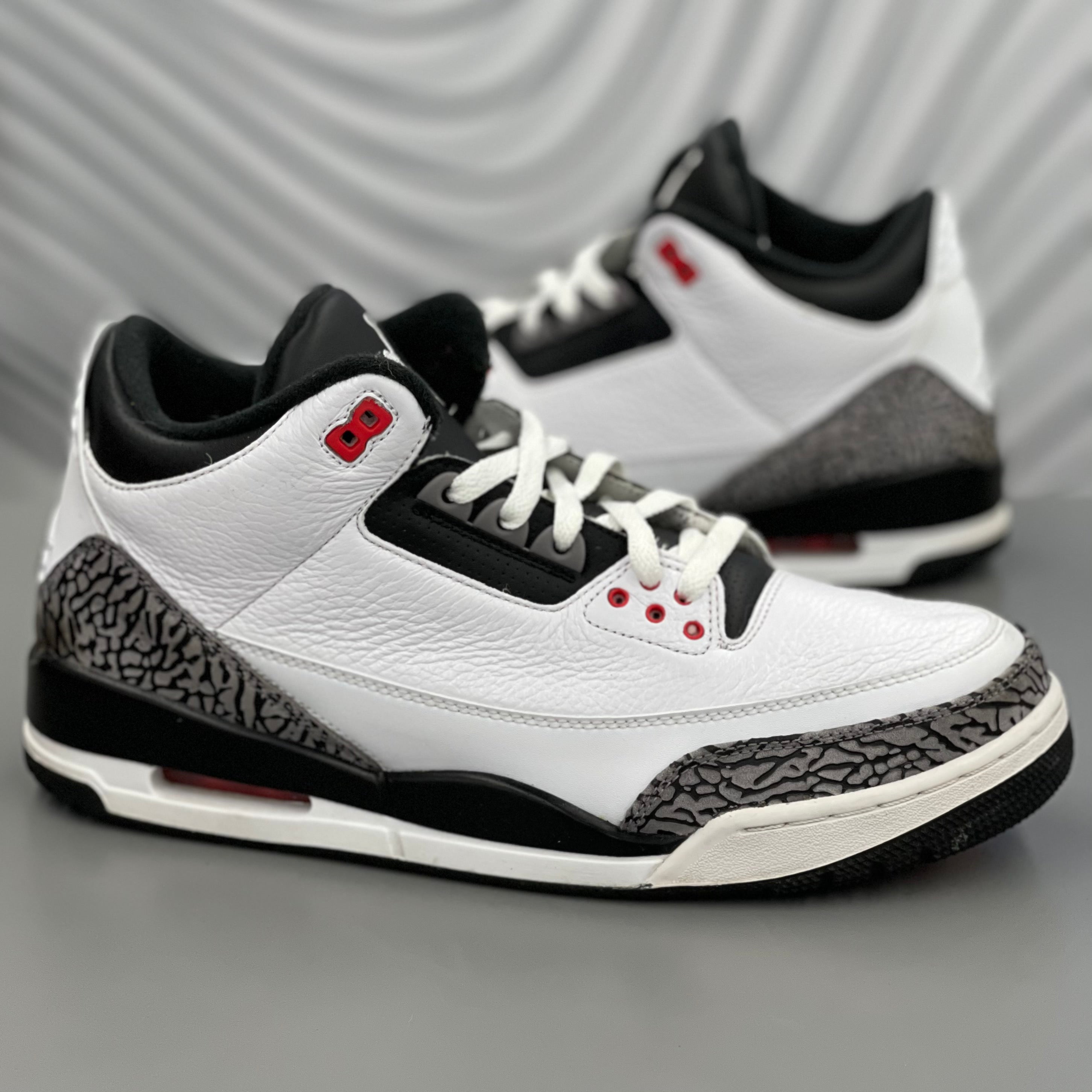 Air Jordan 3 Retro “Infared”