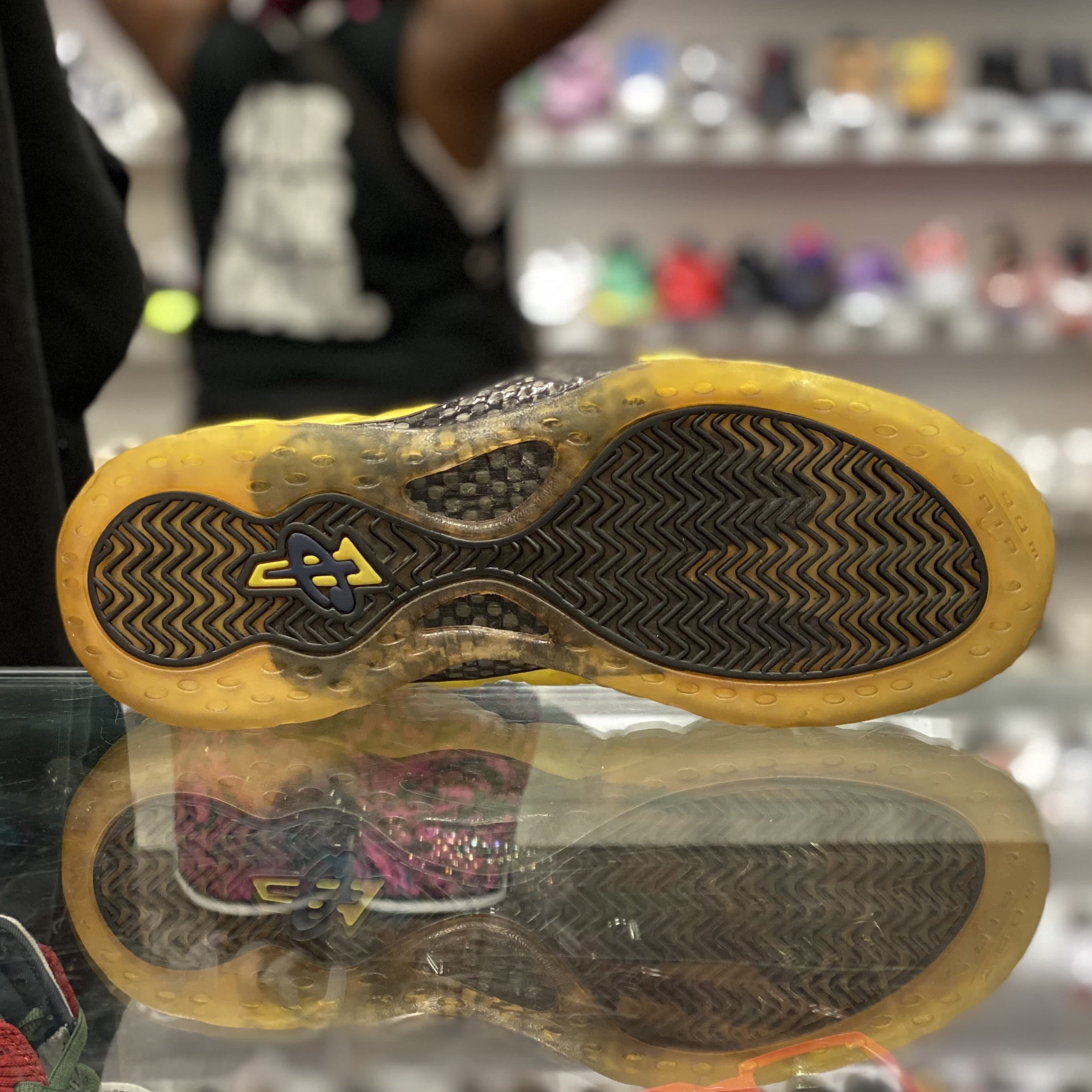 Nike Air Foamposite One “Electrolime”