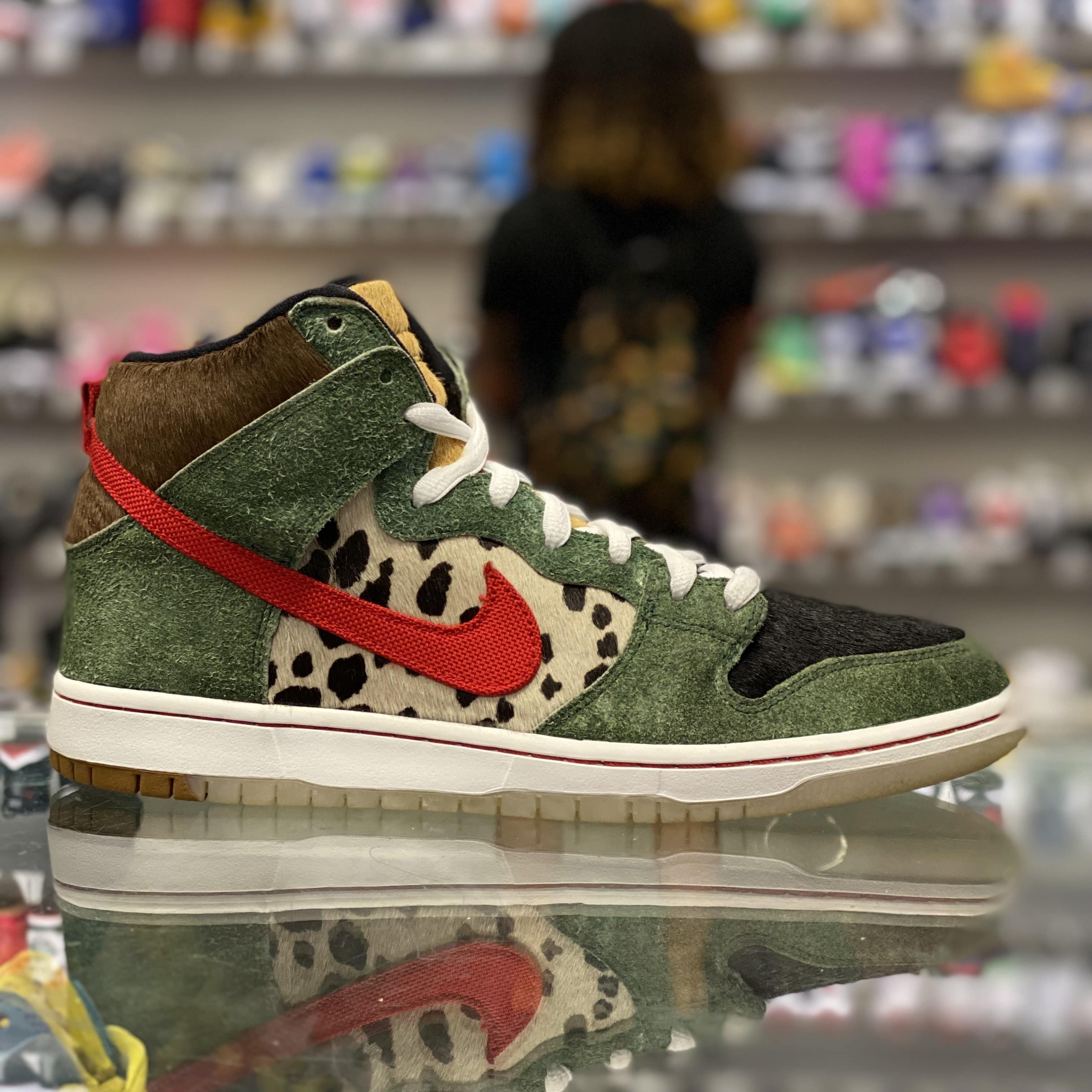 Nike SB Dunk High “Dog Walker”