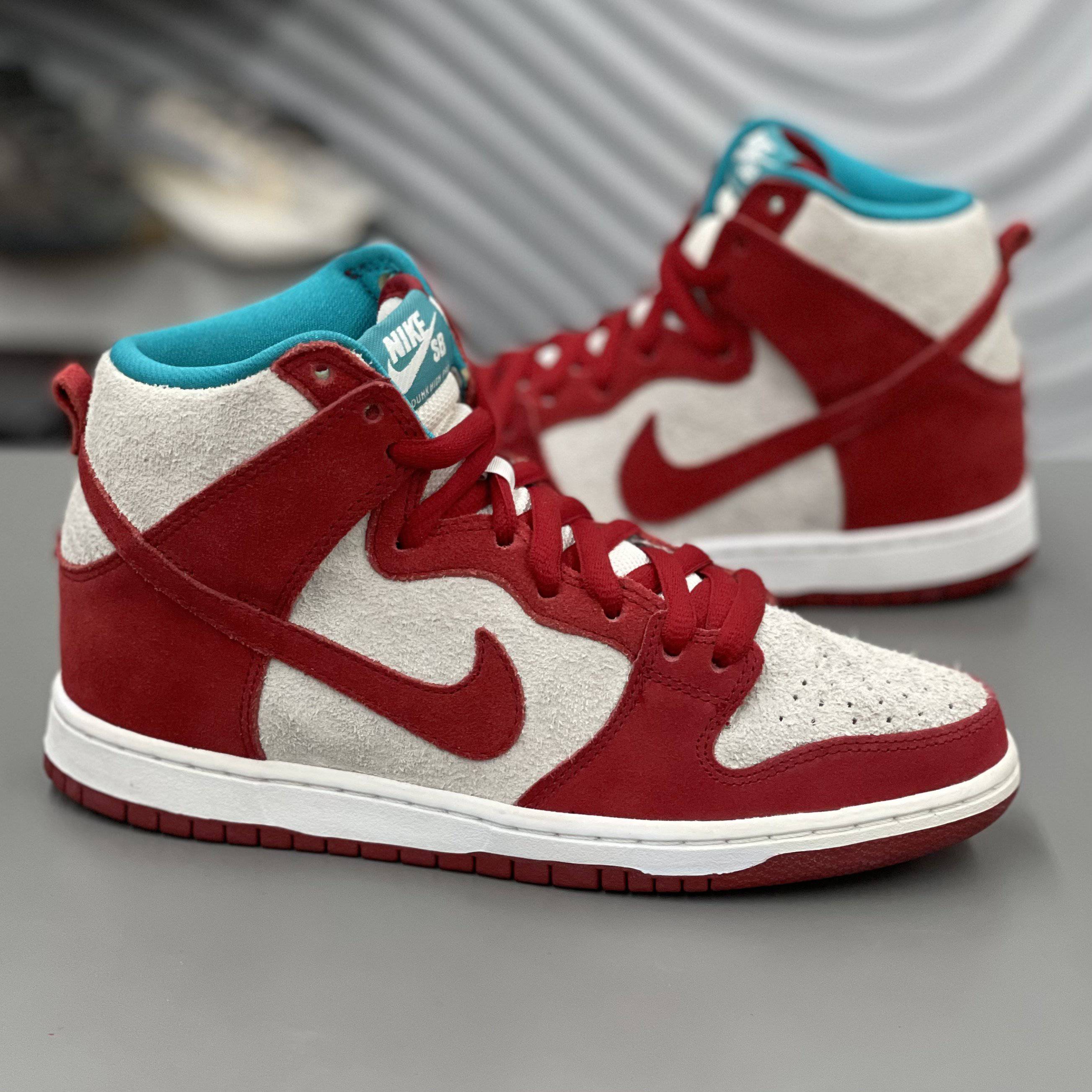Nike Sb Dunk High “Dr. Seuss”