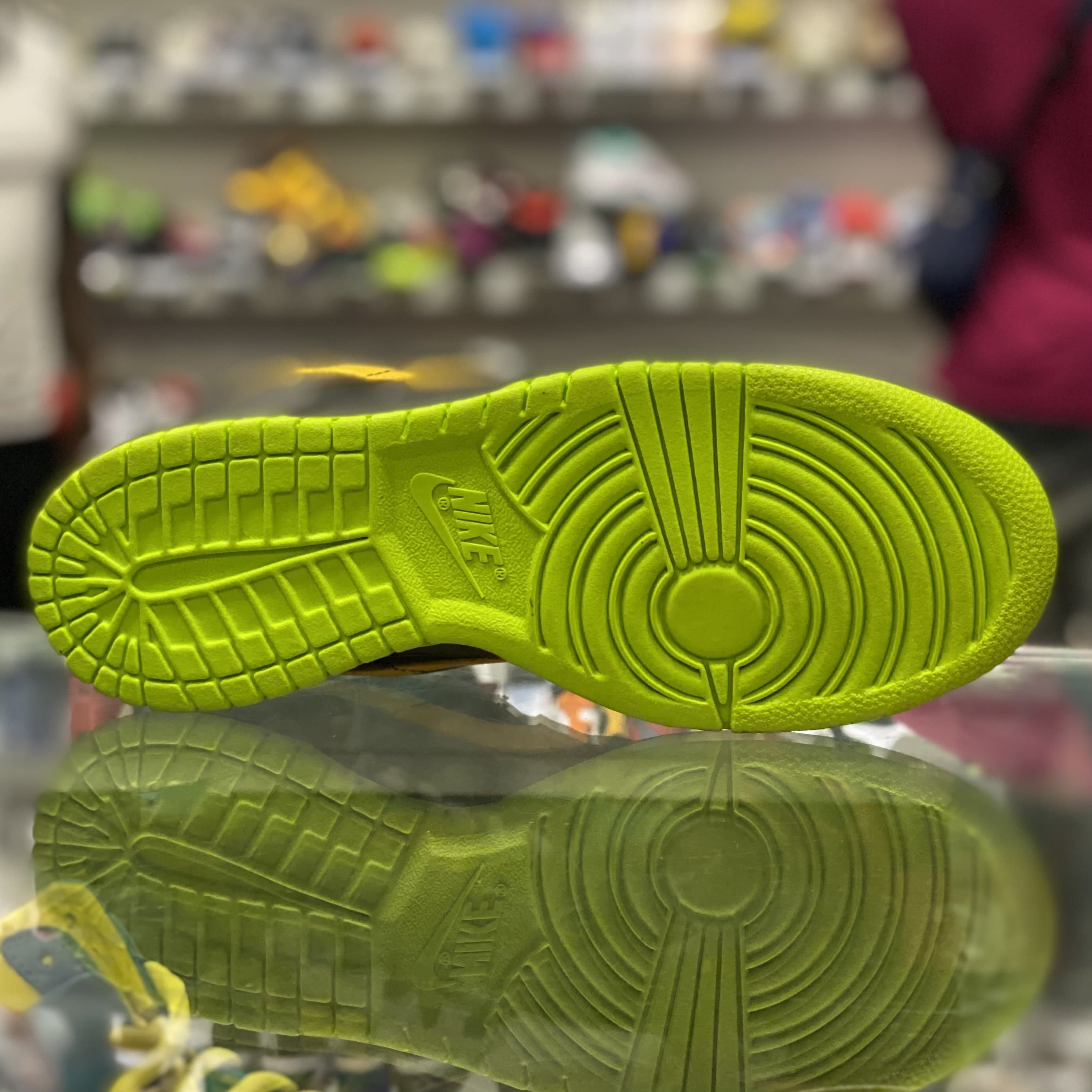 Nike SB Dunk Low “Space Tiger”