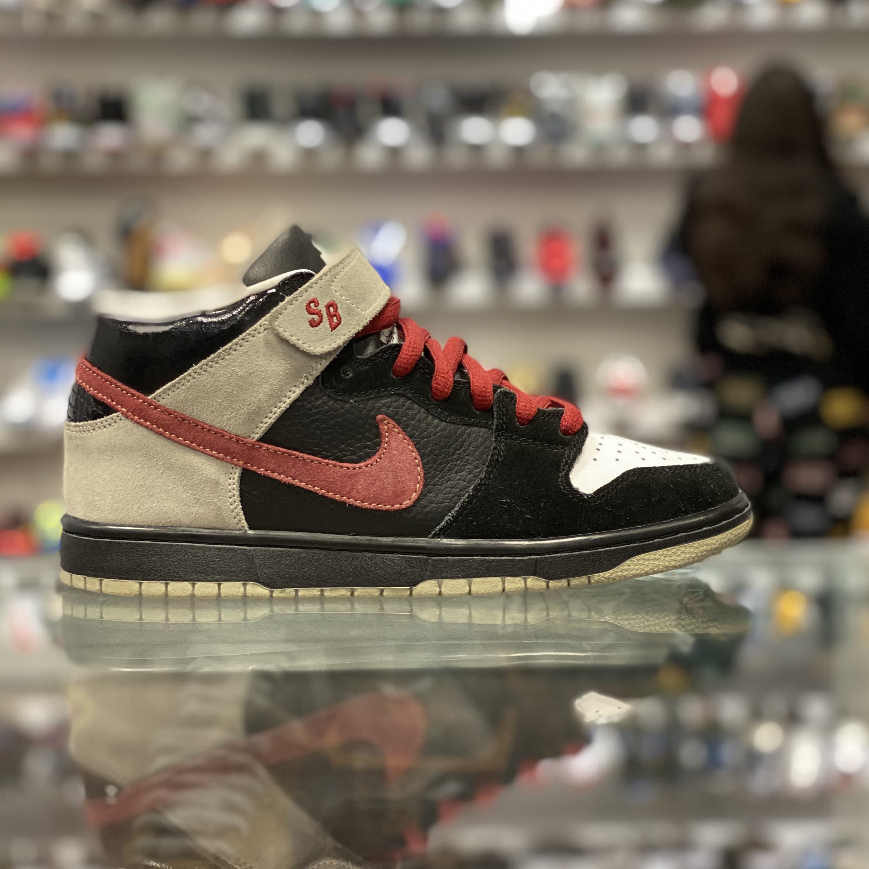 Nike SB Dunk Mid “November Rain”