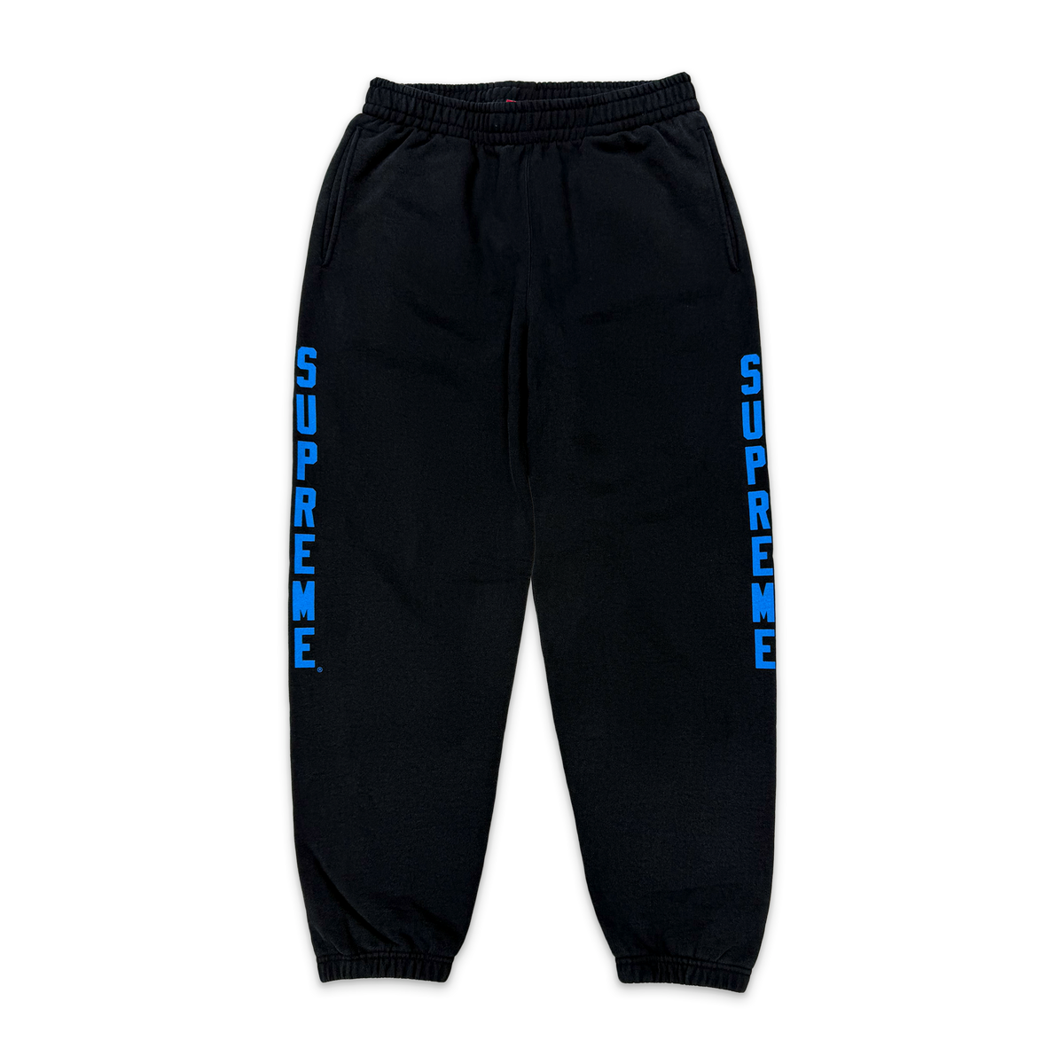 Supreme, Washed Logo Sweatpants "Black" (FW26)