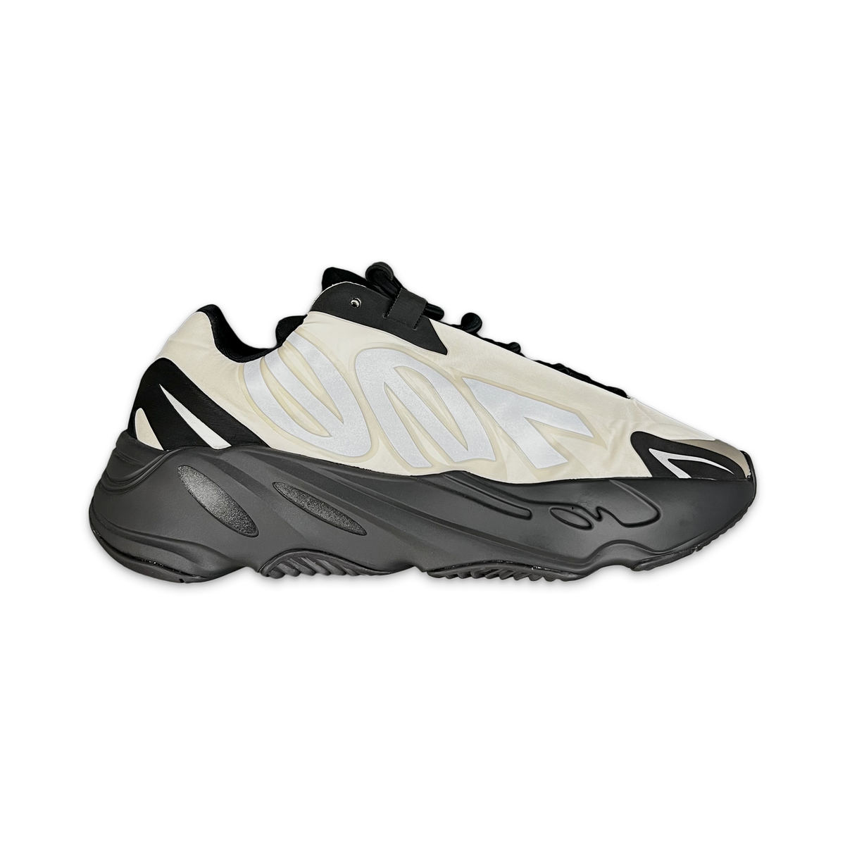 Yeezy Boost 700 MNVN “Bone” 4K