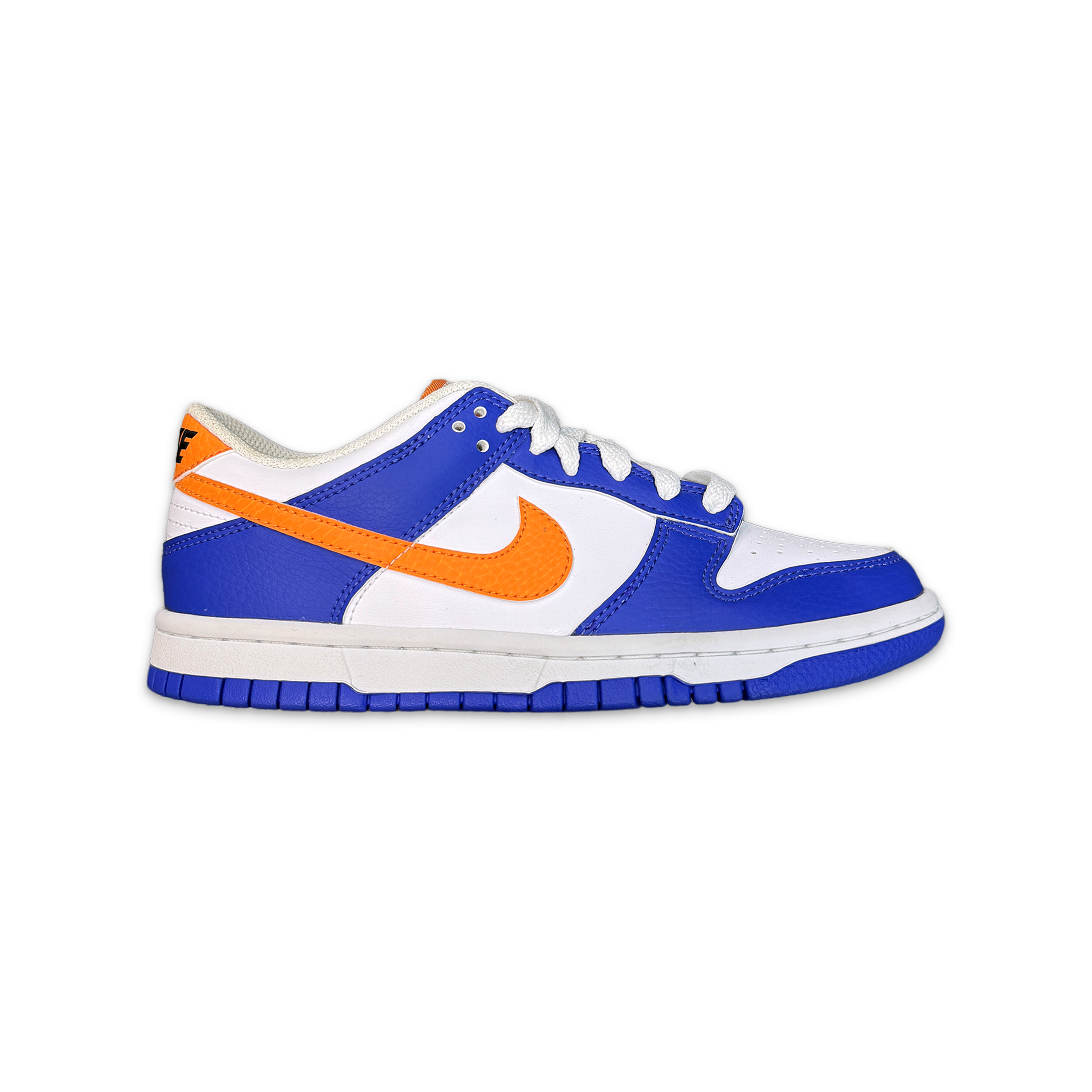 knicks dunks low