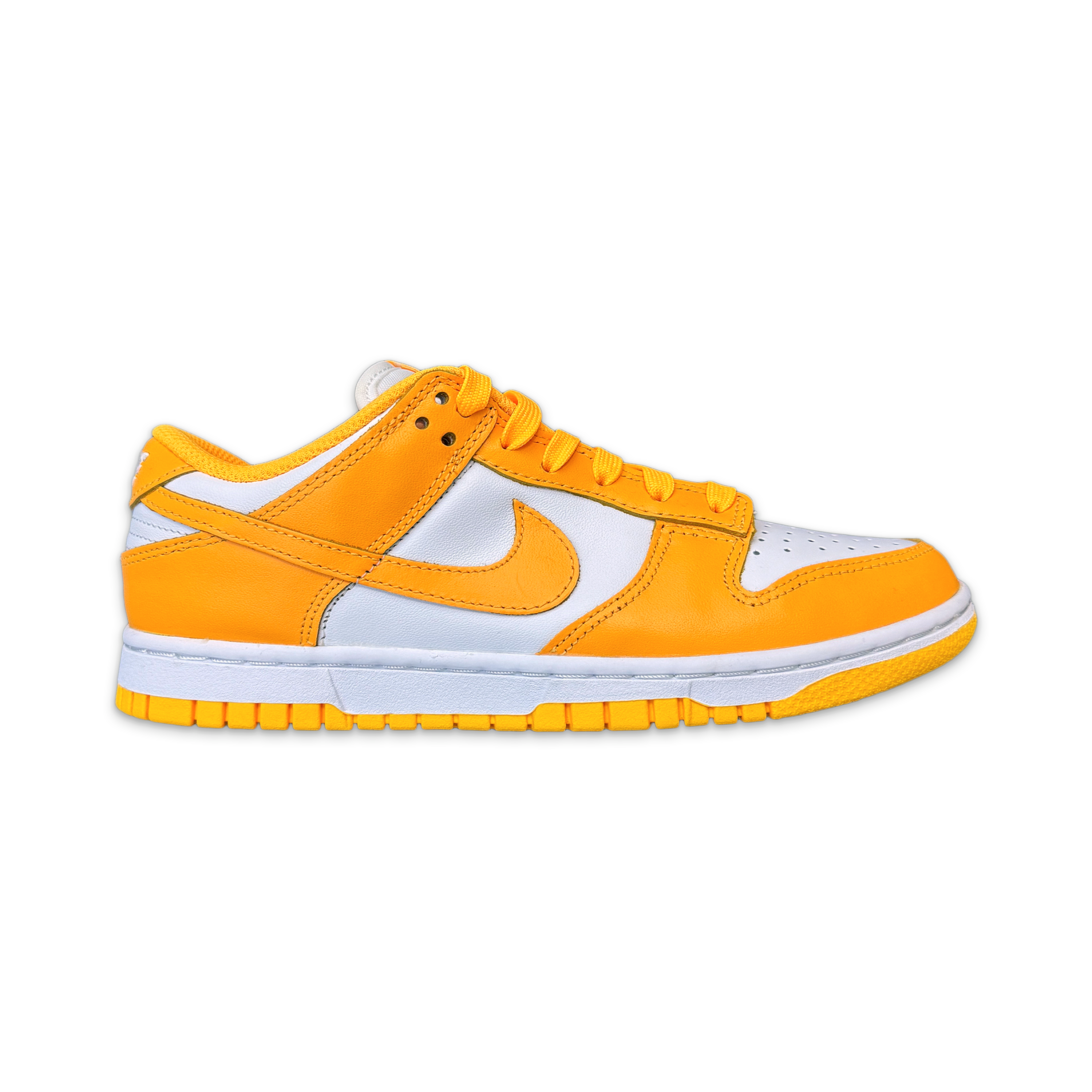 Nike, Dunk Low “Laser Orange” (W)