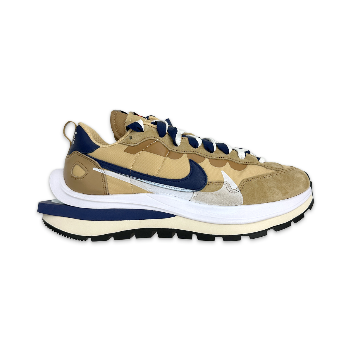 Brand new w/box Nike saccai Nike Sacai Sneakers Brand new Never Worn Size 10.5 W... | Depop main image 2