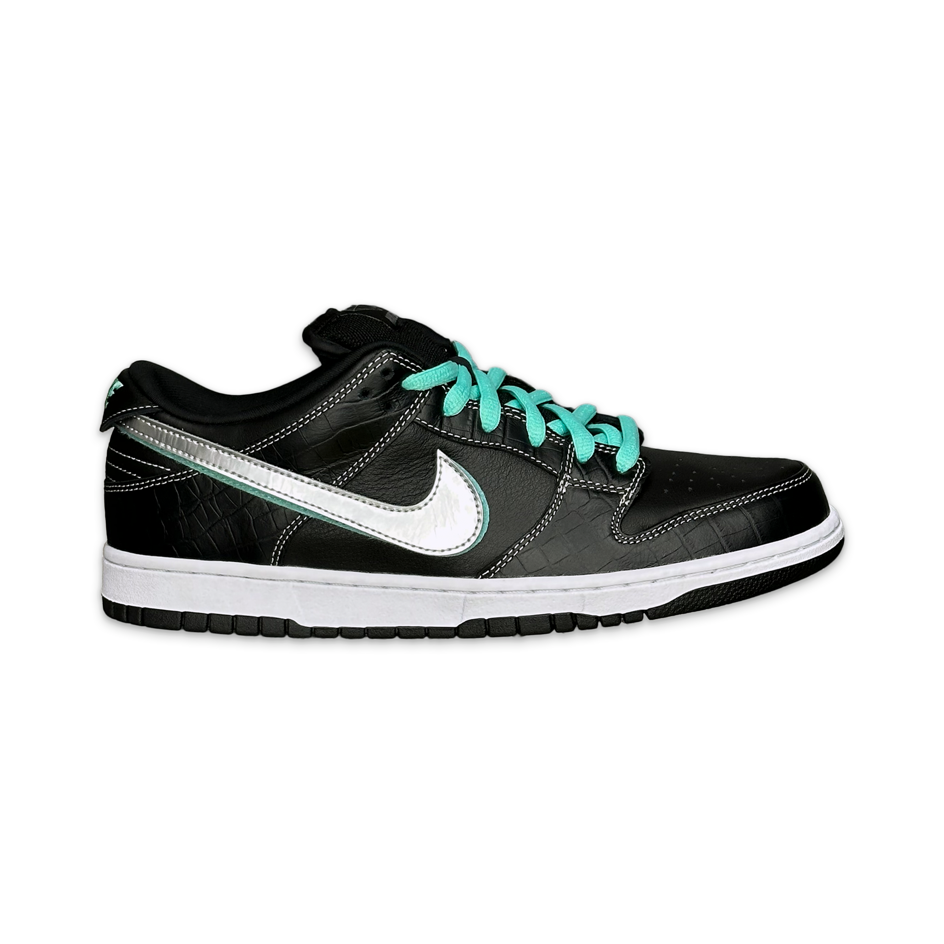 Nike, SB Dunk Low X Diamond Supply "Black"