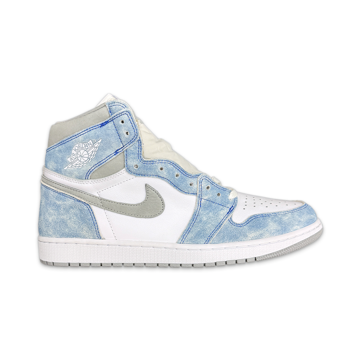 Air Jordan 1 Retro “Hyper Royal Smoke Grey”
