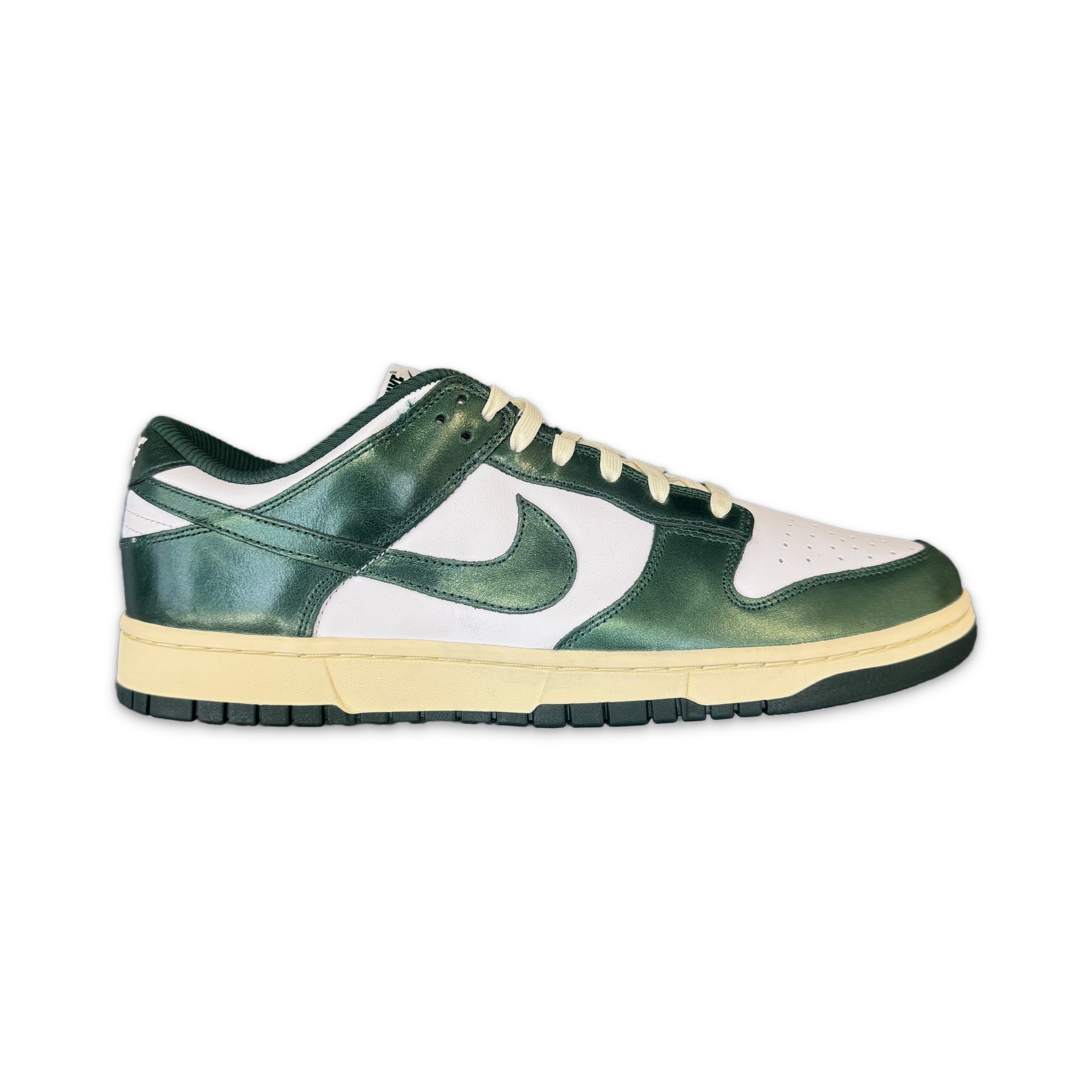 Nike Dunk Low “Vintage Green” (W)