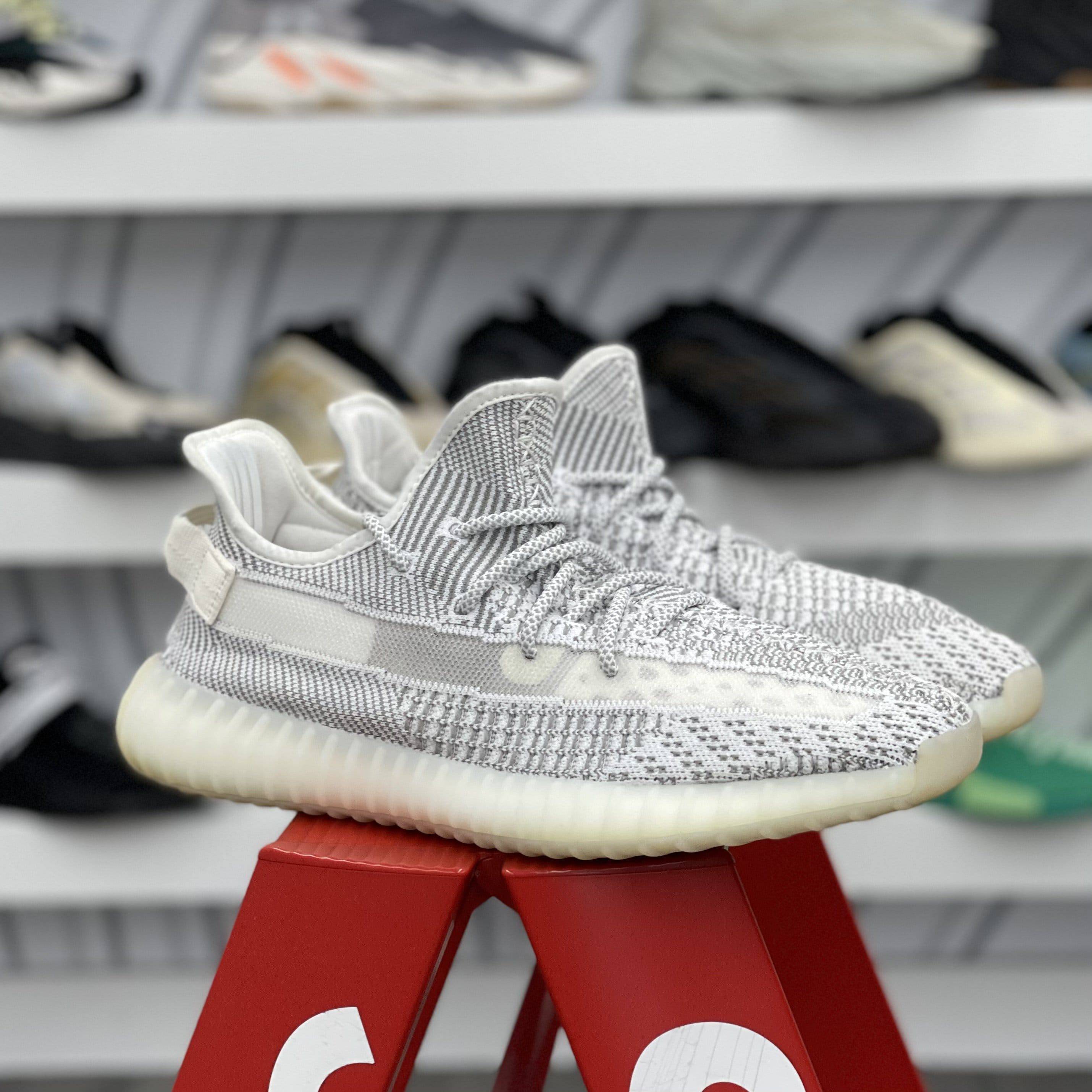 Yeezy x Adidas Off-White Knit Fabric Boost 350 V2 Butter Sneakers